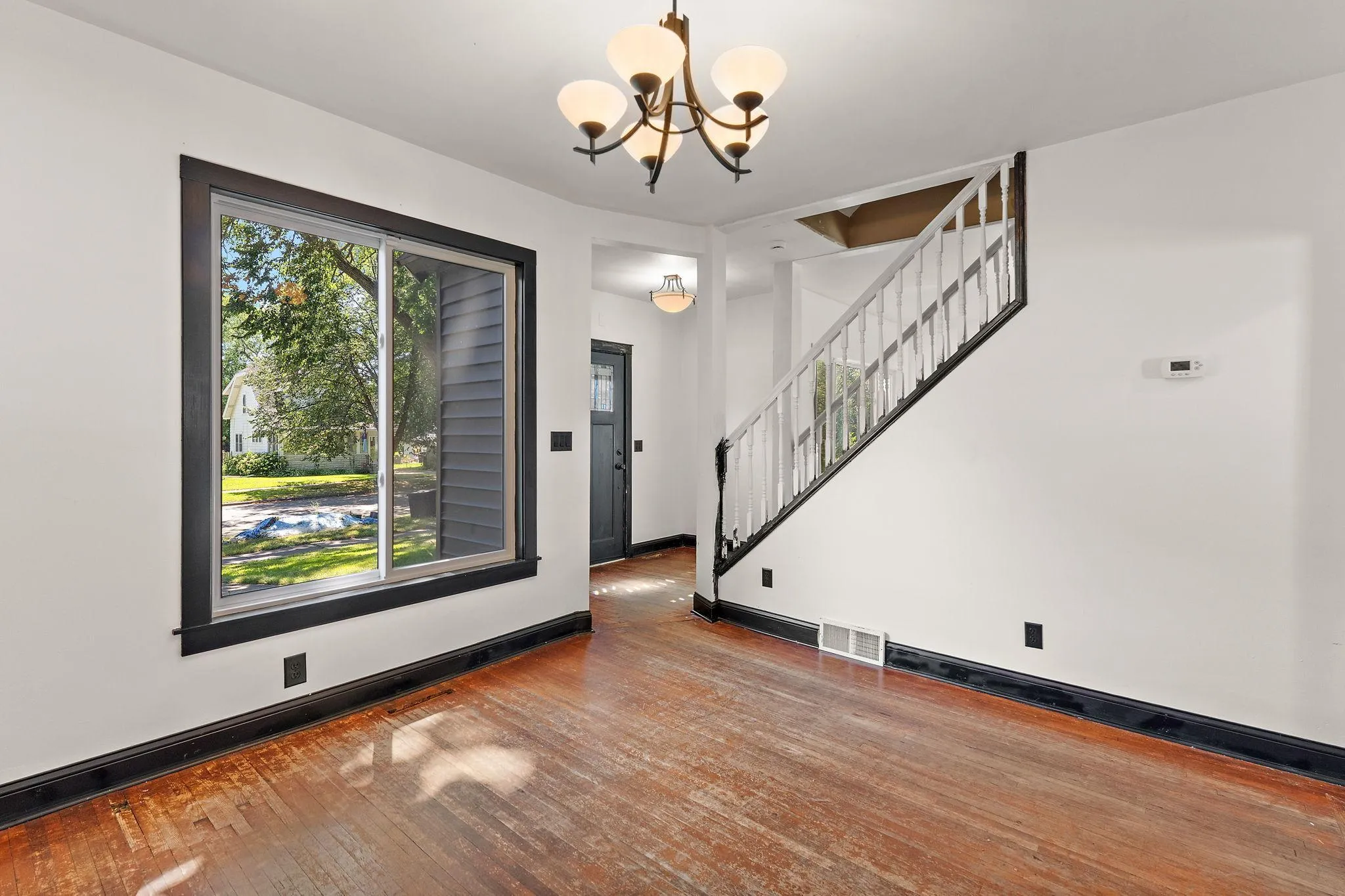 Photo 11 of 1723 Hewitt Avenue