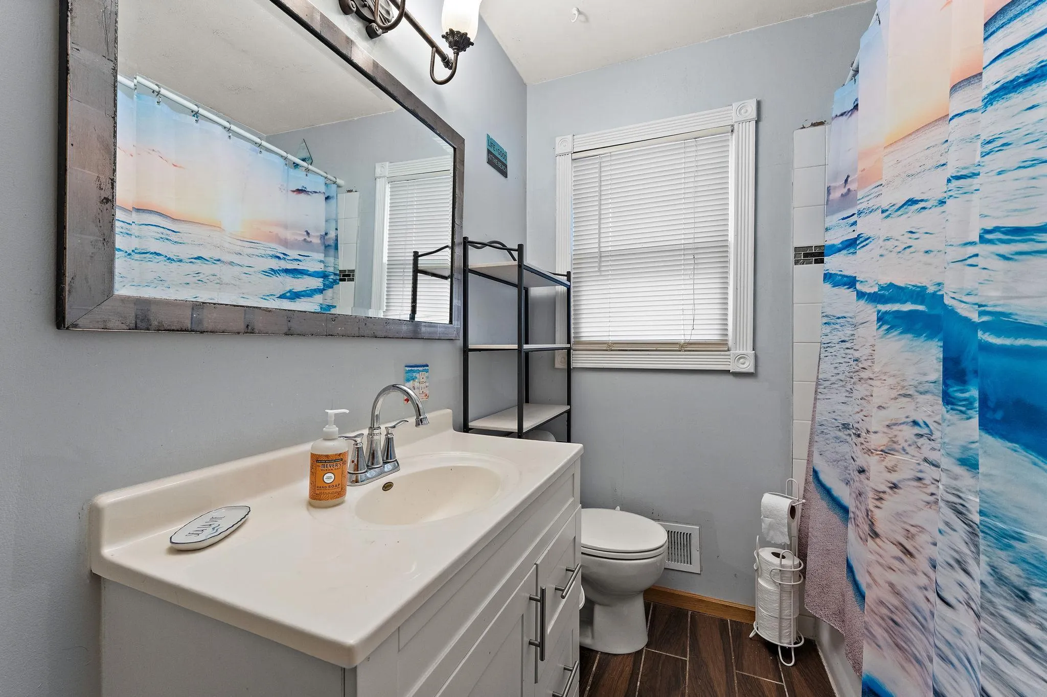 Photo 15 of 828 Deppe Street