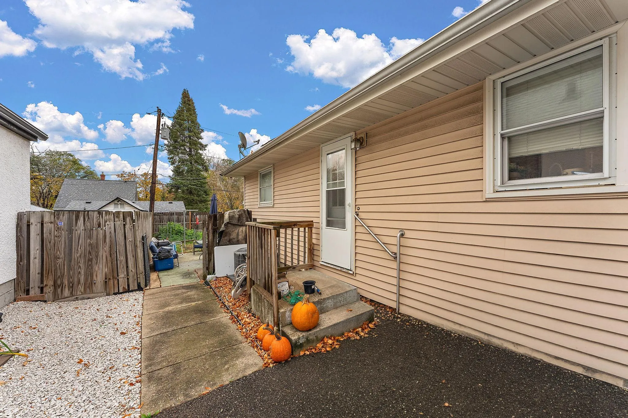 Photo 22 of 828 Deppe Street