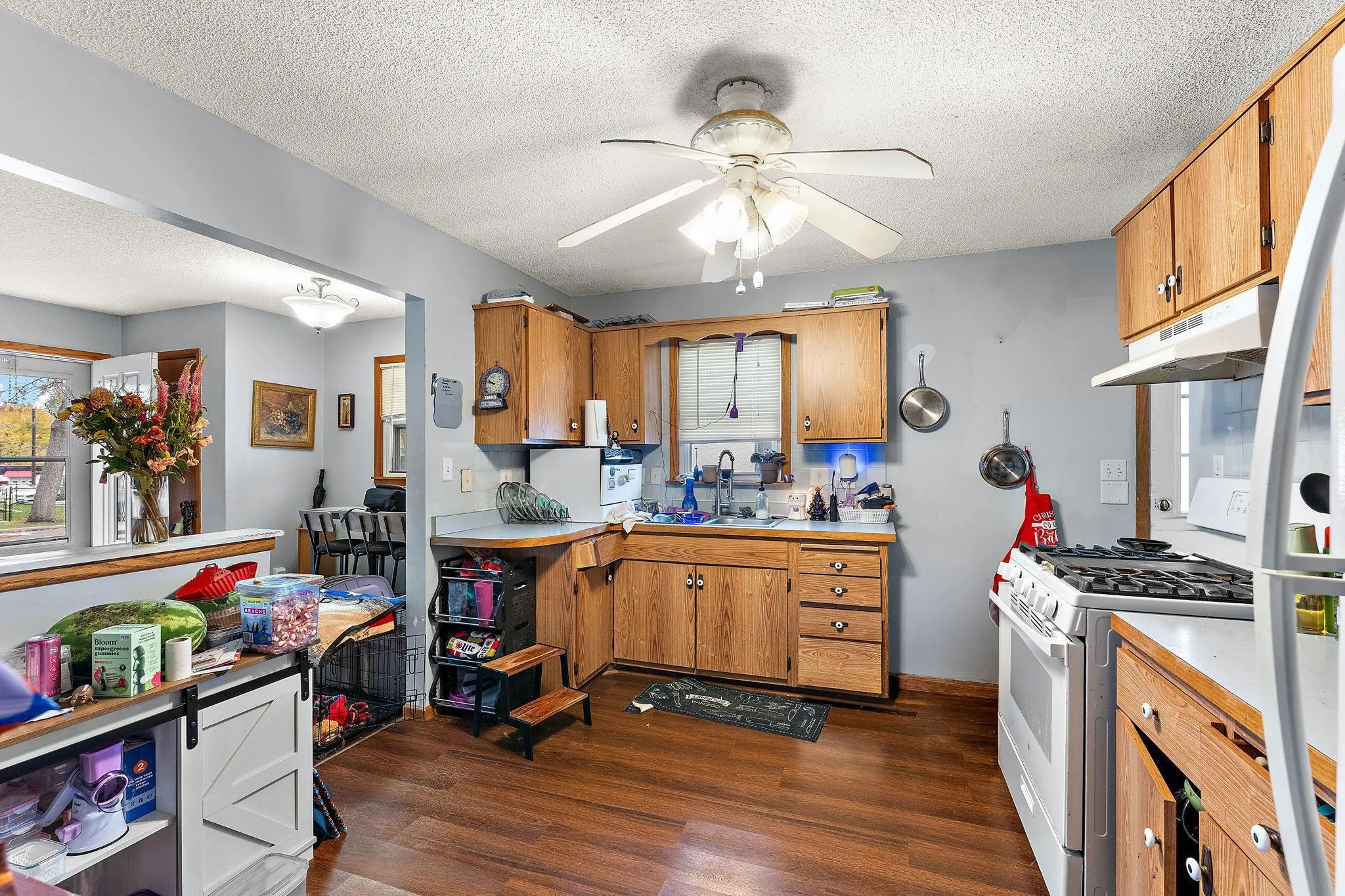 Photo 8 of 828 Deppe Street