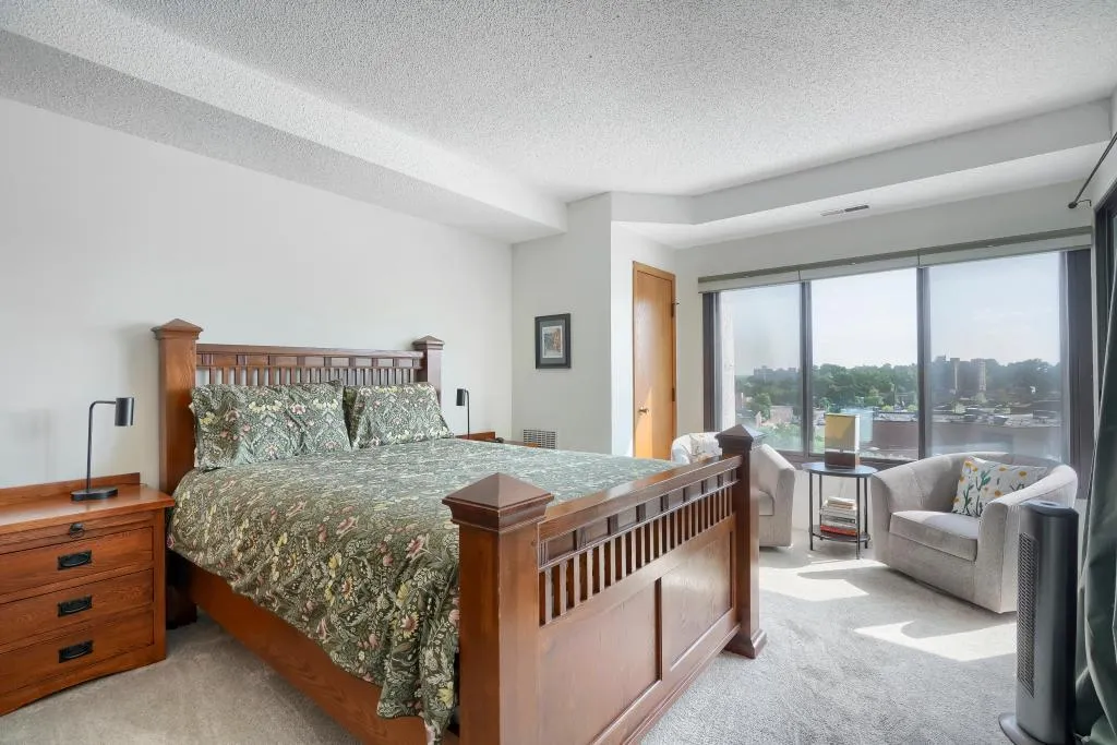 Photo 8 of 3145 Dean Court Unit 505