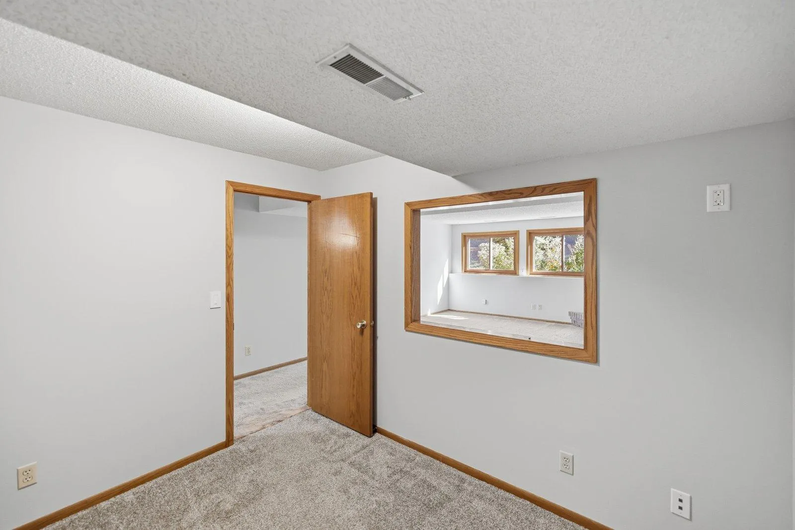 Photo 28 of 11061 Hyland Terrace