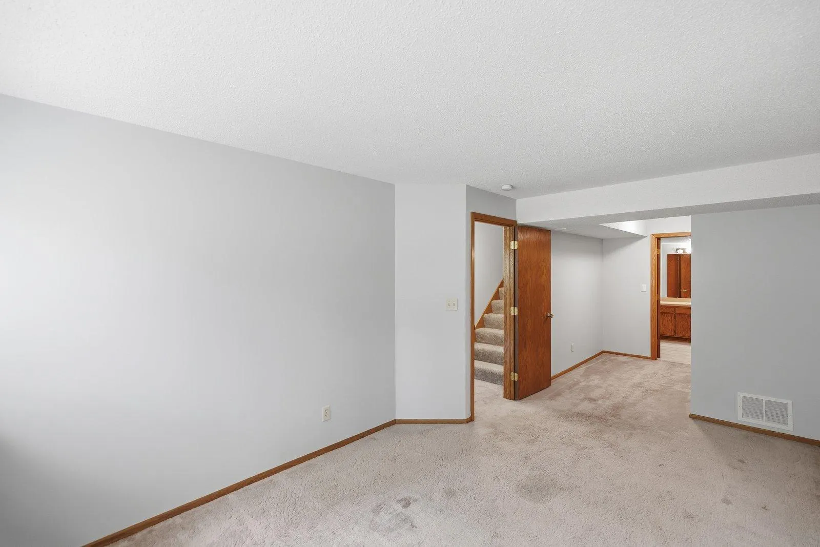 Photo 34 of 11061 Hyland Terrace