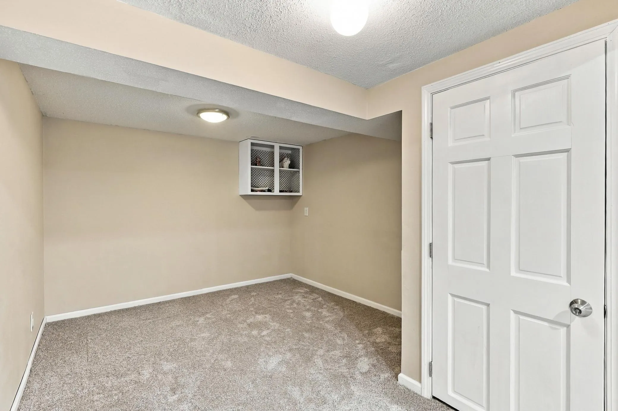 Photo 17 of 4816 W 82nd Street