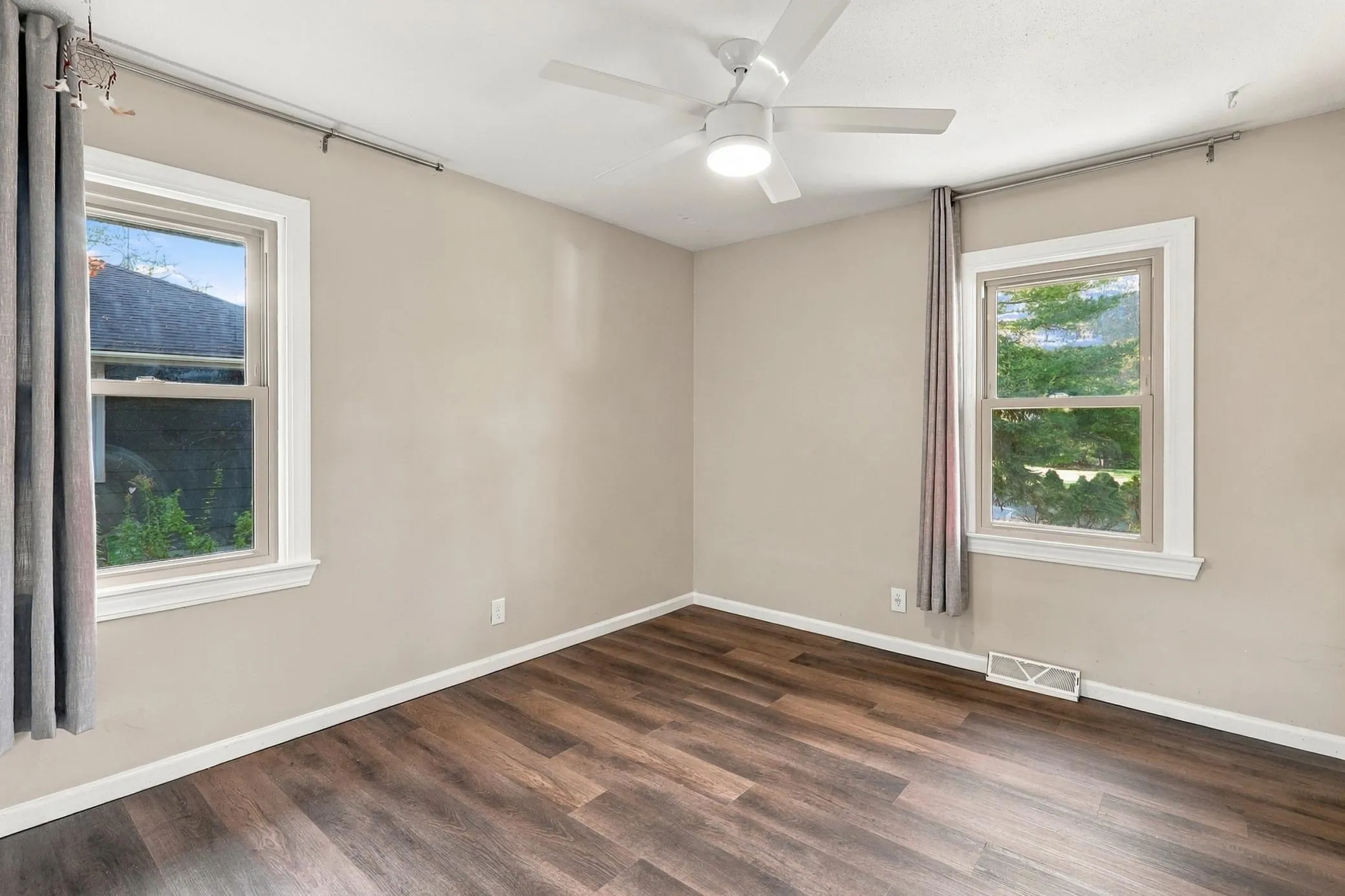 Photo 10 of 4816 W 82nd Street