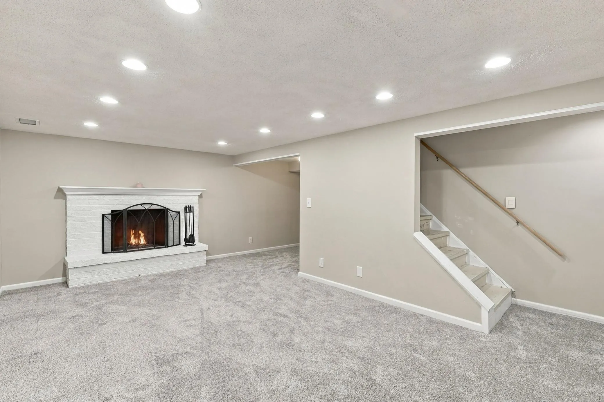 Photo 13 of 4816 W 82nd Street