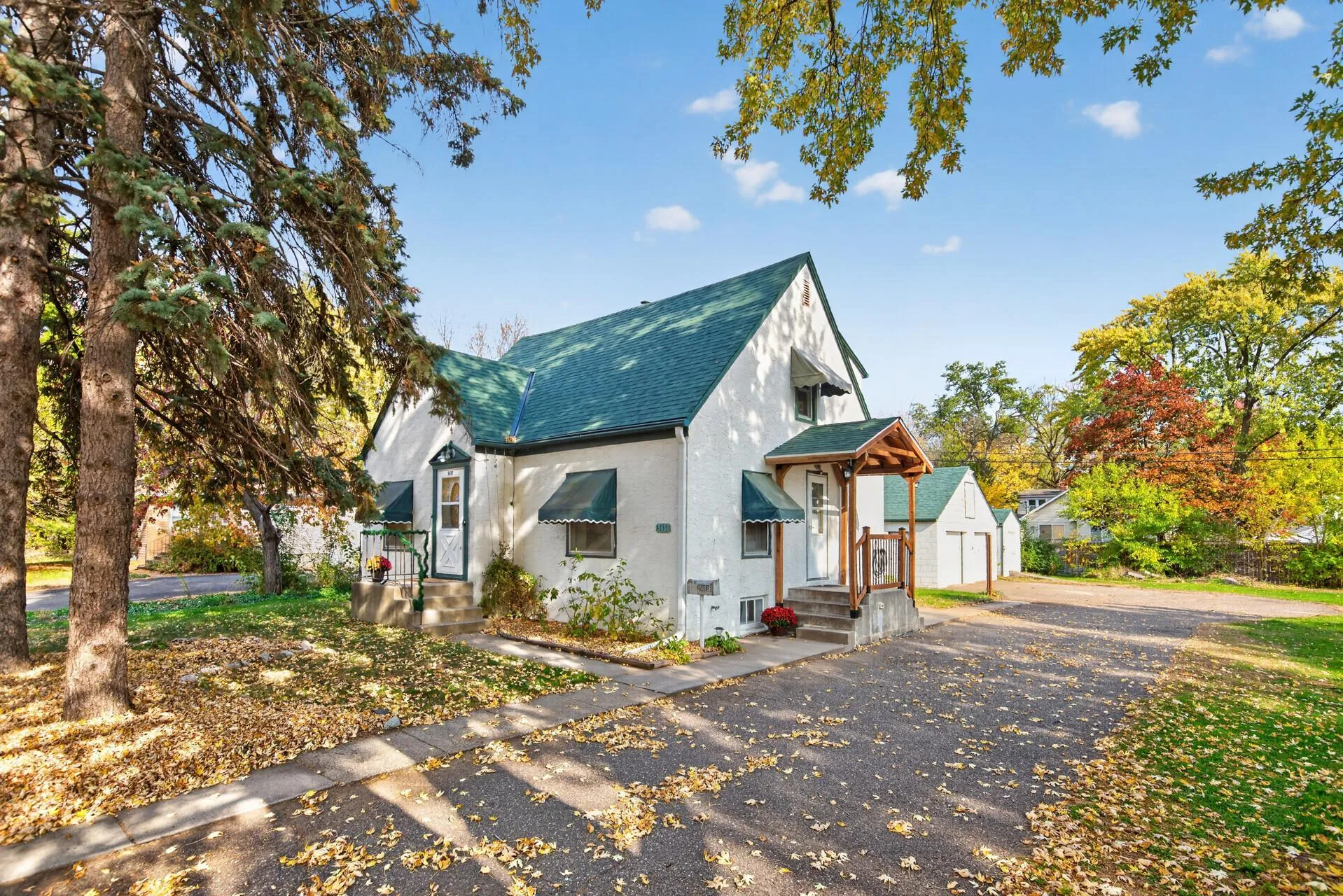 5638 Colfax N Avenue