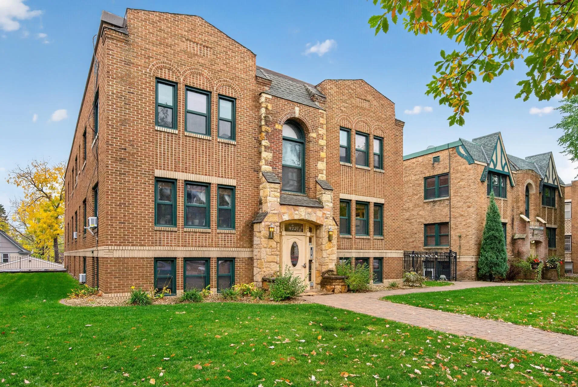 4221 Nicollet Avenue Unit 100