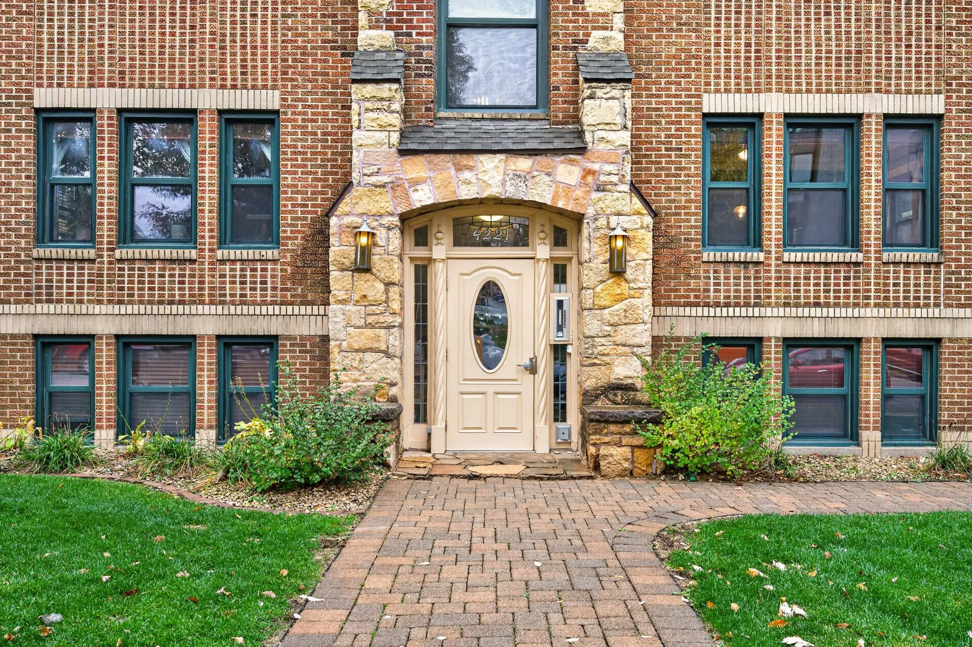 Photo 5 of 4221 Nicollet Avenue Unit 100