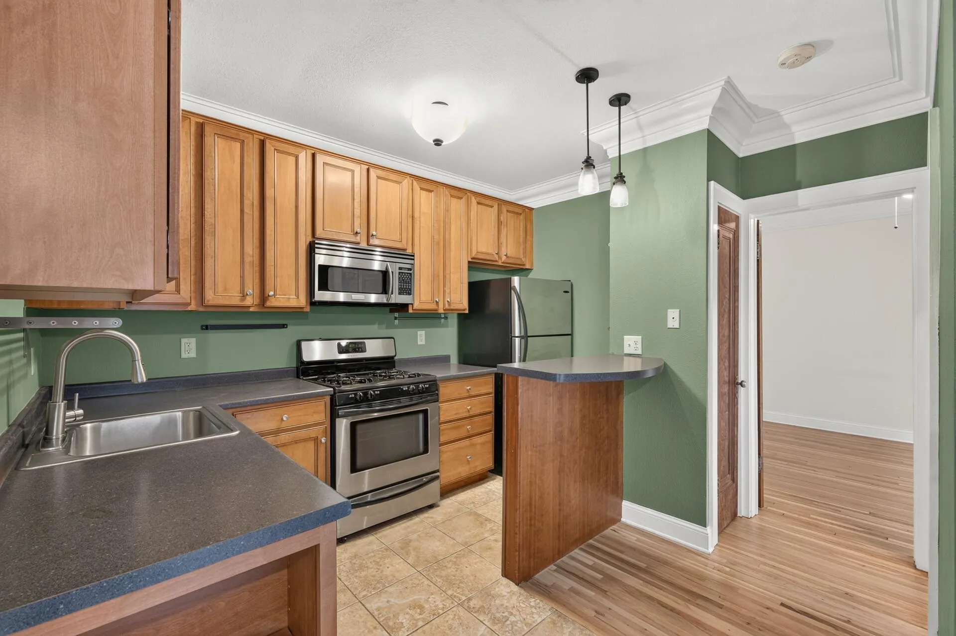 Photo 11 of 4221 Nicollet Avenue Unit 100