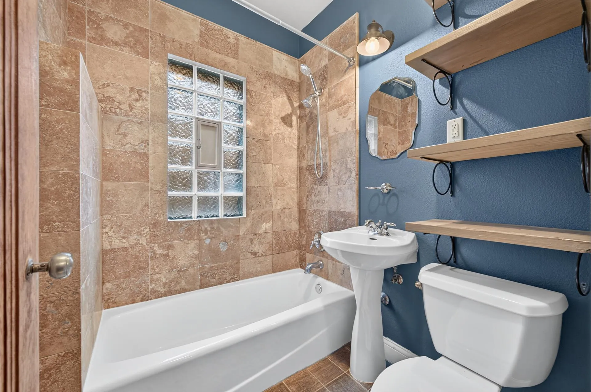 Photo 20 of 4221 Nicollet Avenue Unit 100