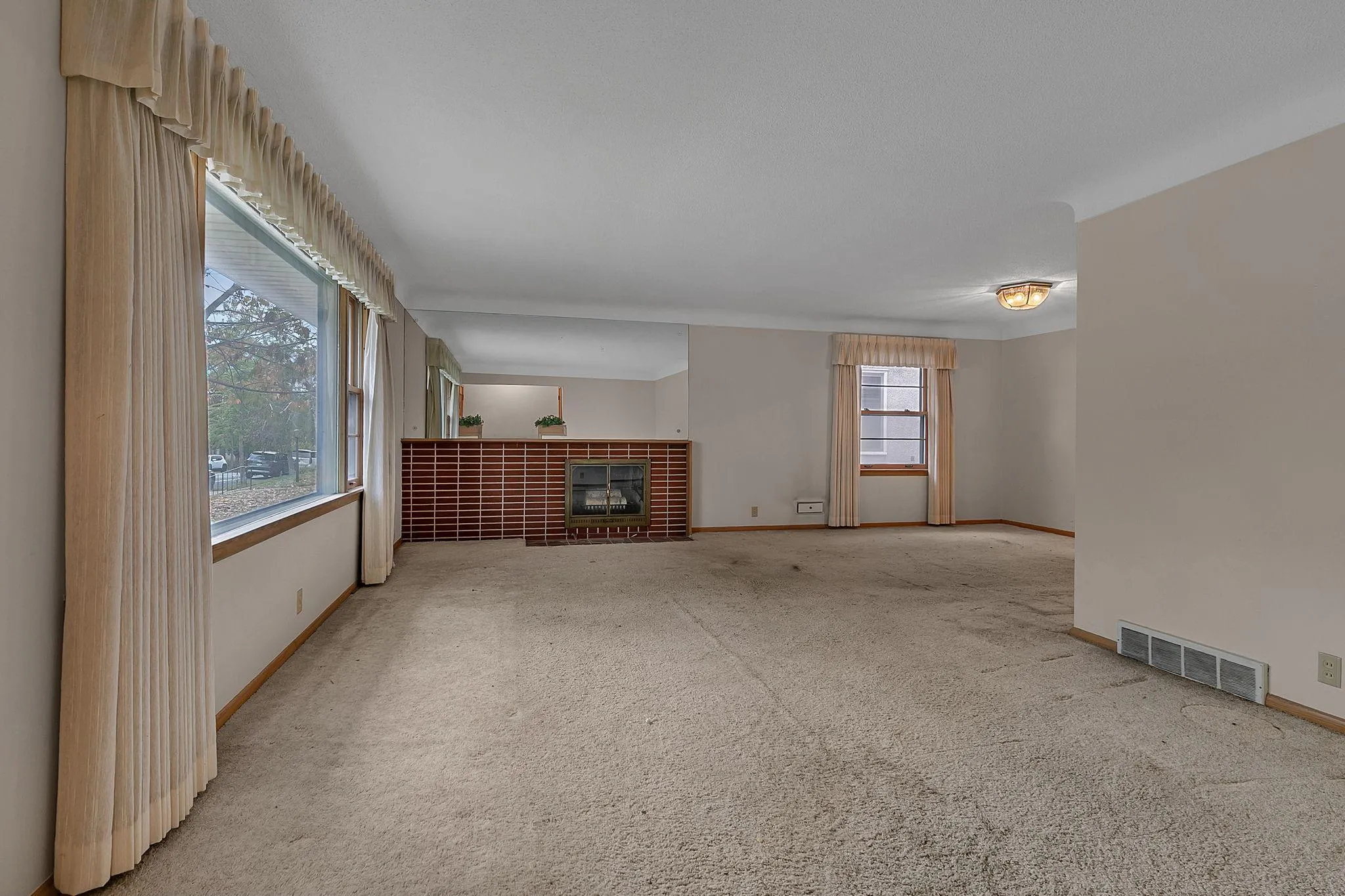 Photo 5 of 5216 Bloomington Avenue