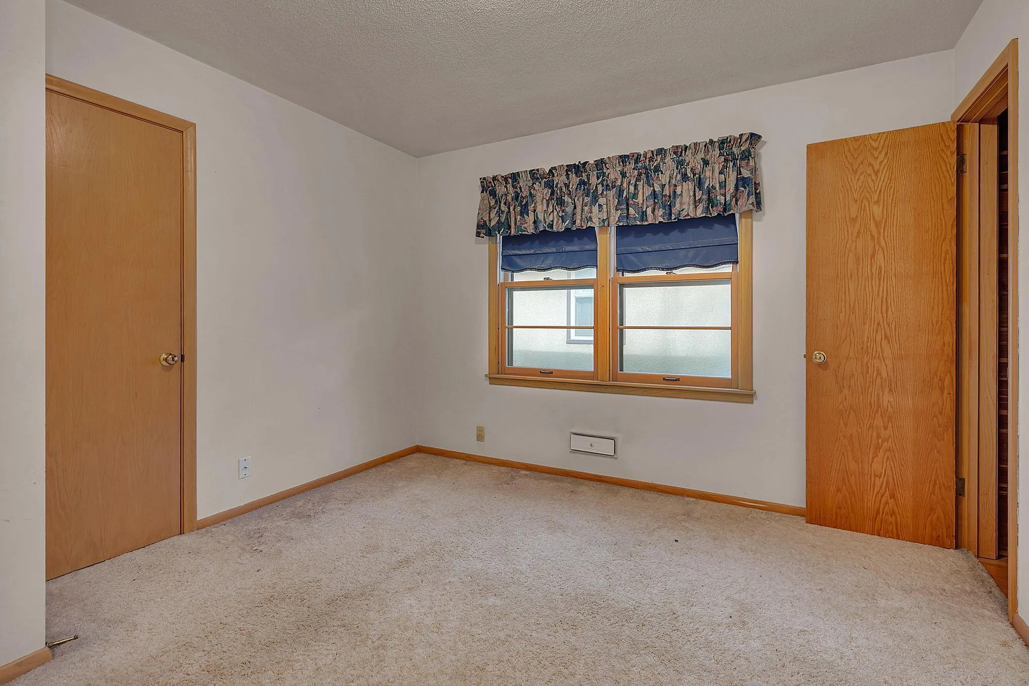 Photo 13 of 5216 Bloomington Avenue