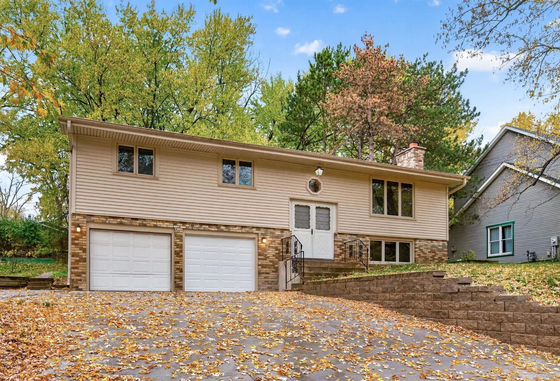 Photo 3 of 2187 Springside E Drive