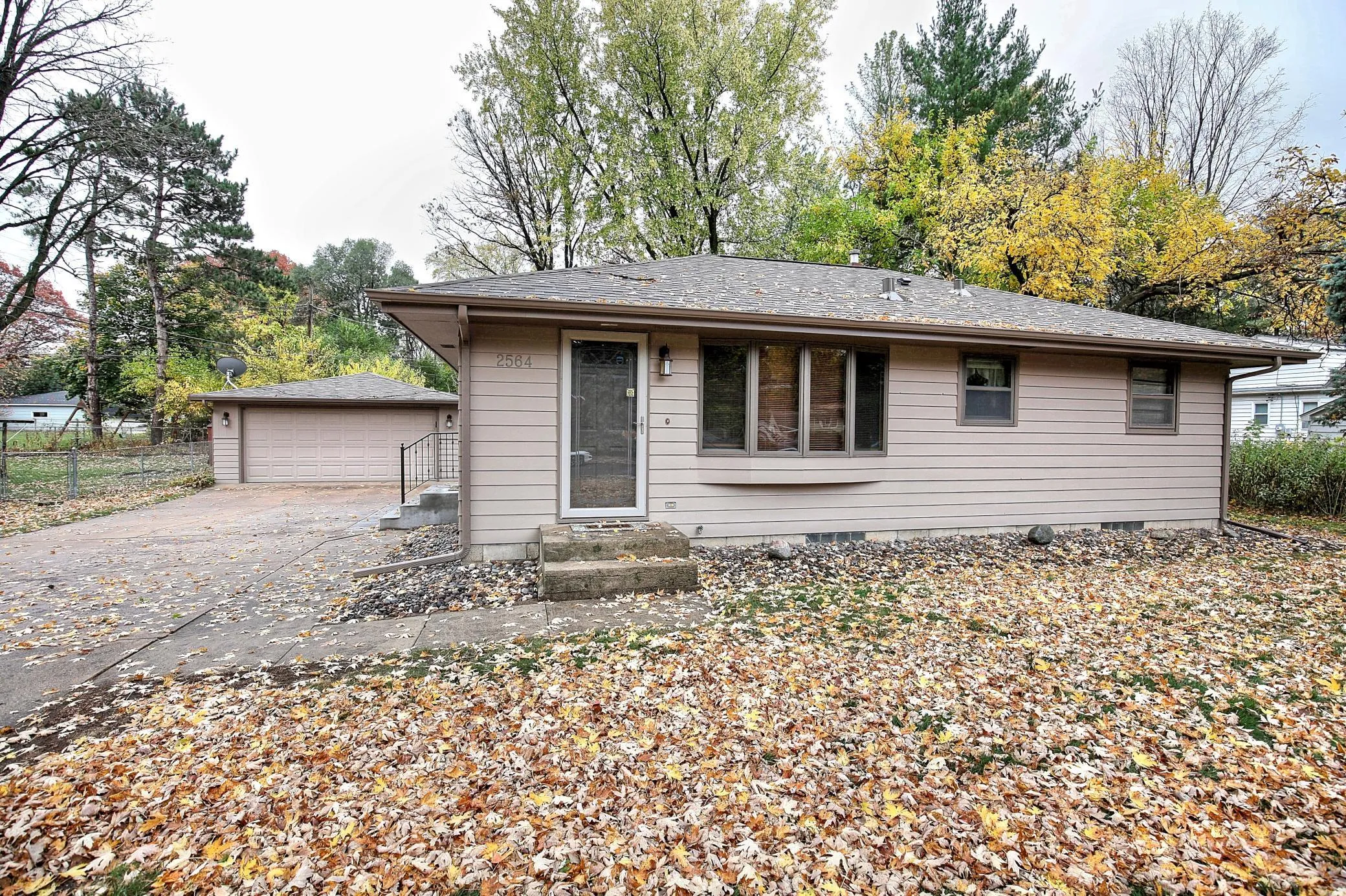 Photo 2 of 2564 Sherwood Road