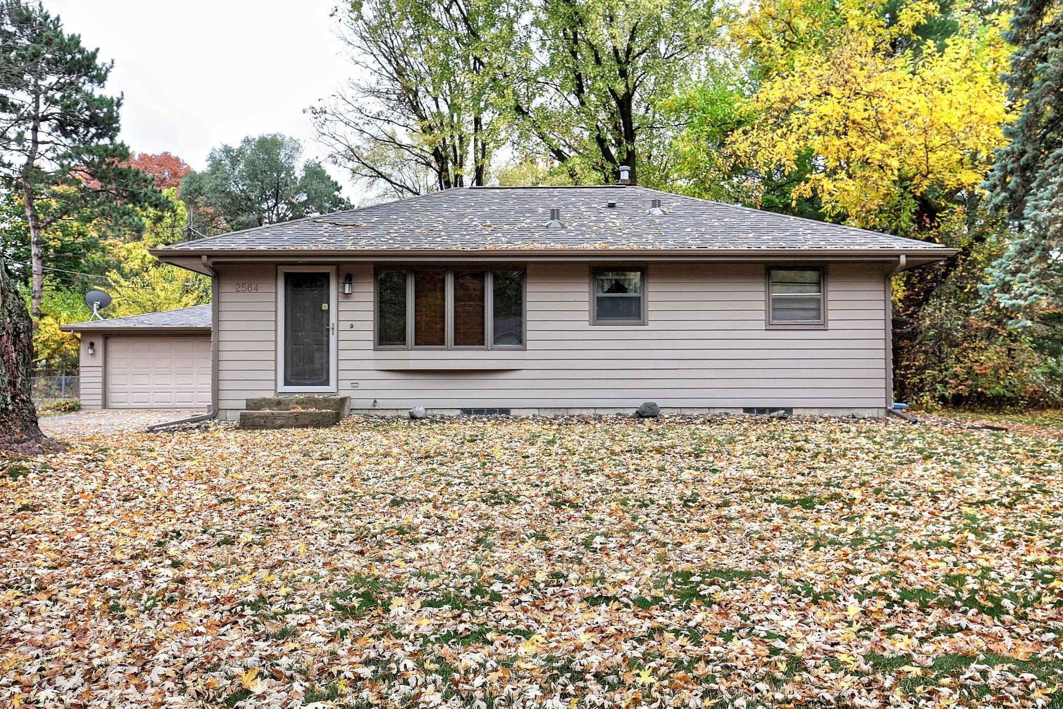 2564 Sherwood Road