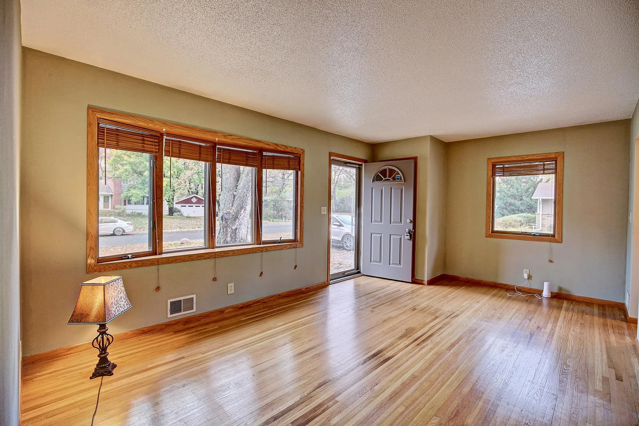 Photo 6 of 2564 Sherwood Road