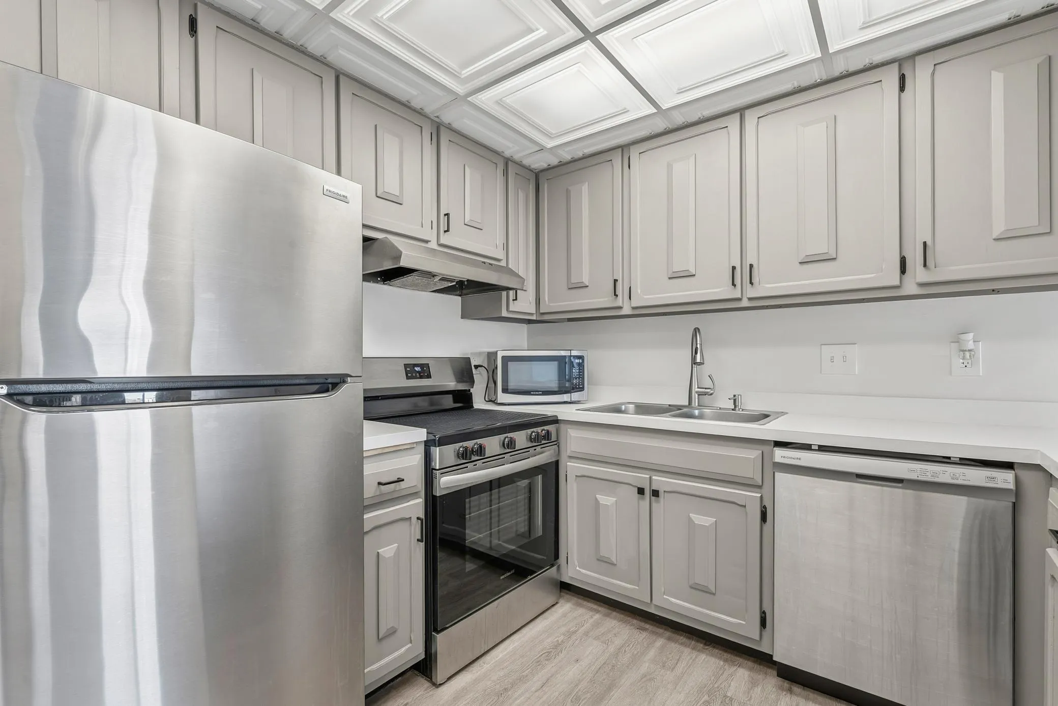 Photo 12 of 6400 York S Avenue Unit 505