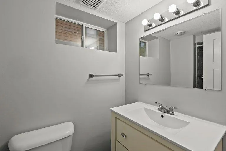 Photo 21 of 2942 Zenith N Avenue