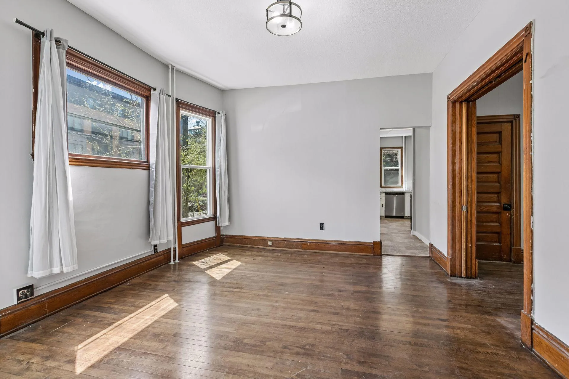 Photo 8 of 1300 Grand Ne Street