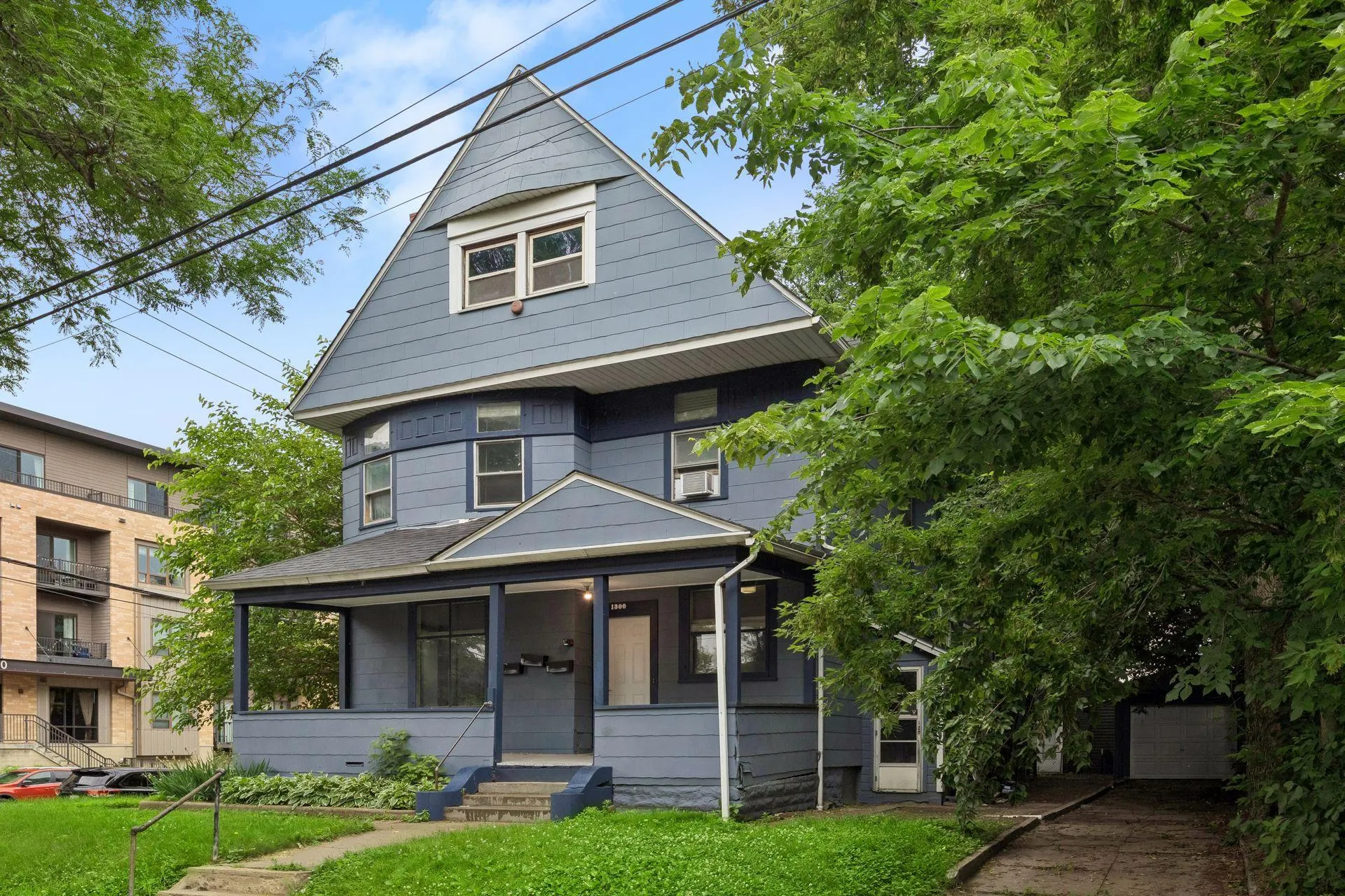 Photo 41 of 1300 Grand Ne Street