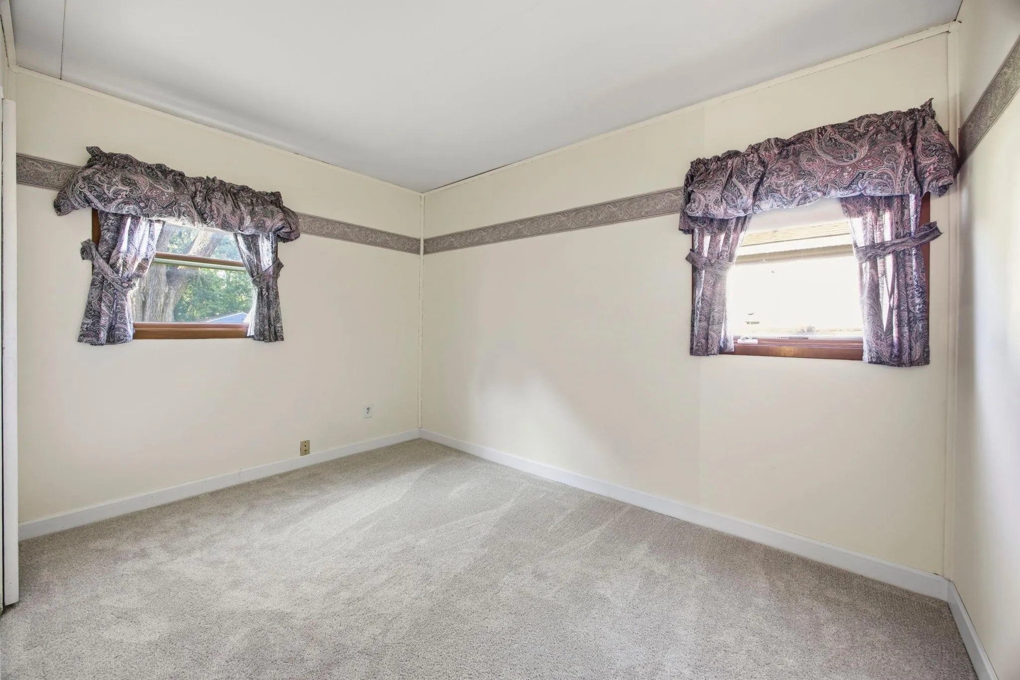 Photo 13 of 5408 34th N Place