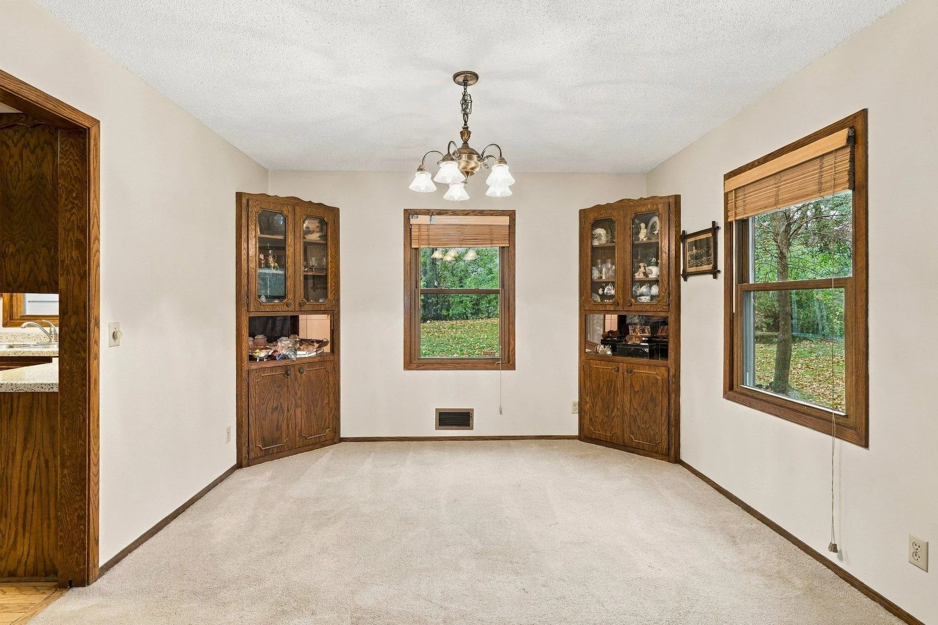 Photo 22 of 18355 Ixonia Avenue