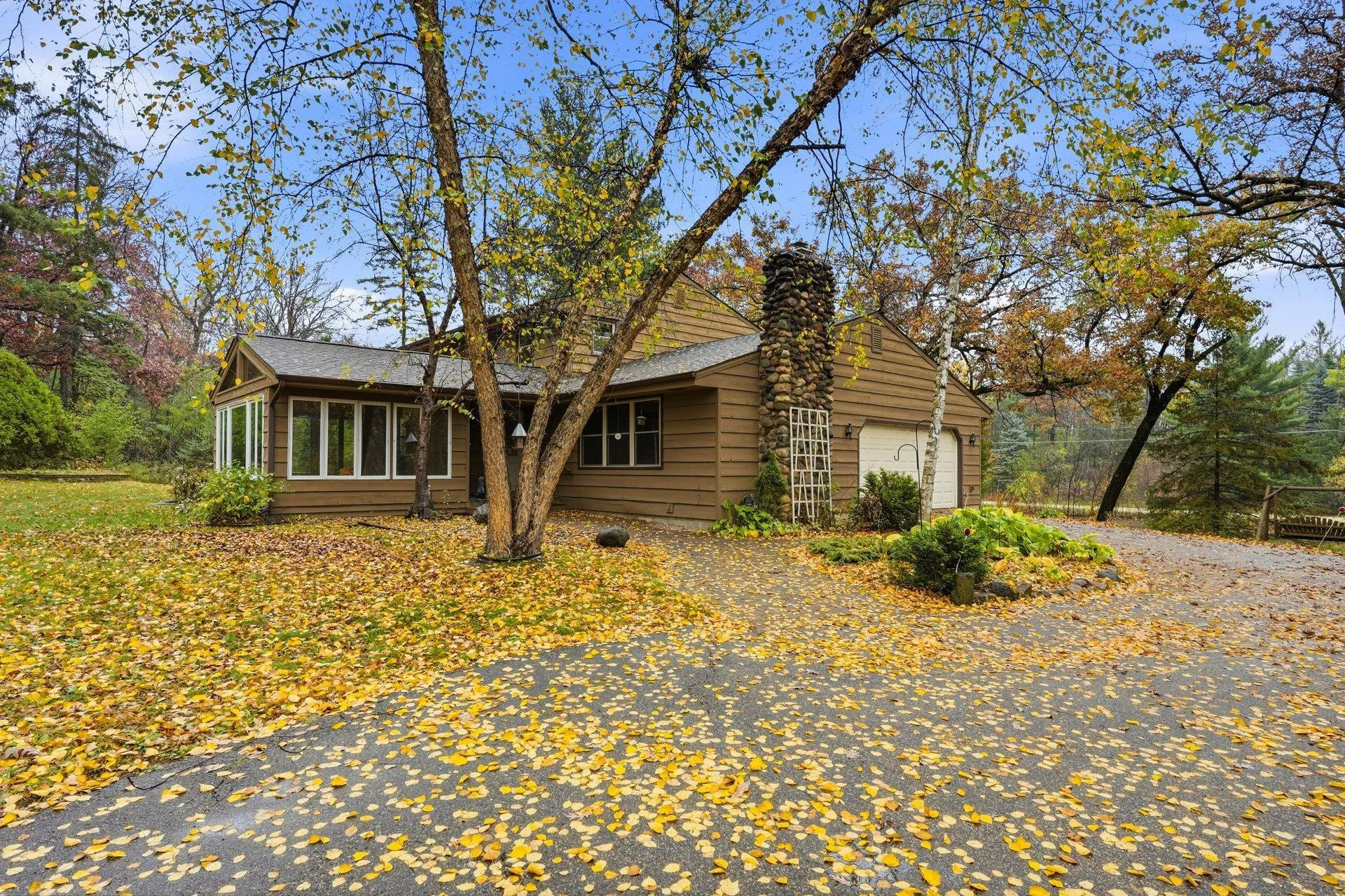 Photo 9 of 18355 Ixonia Avenue