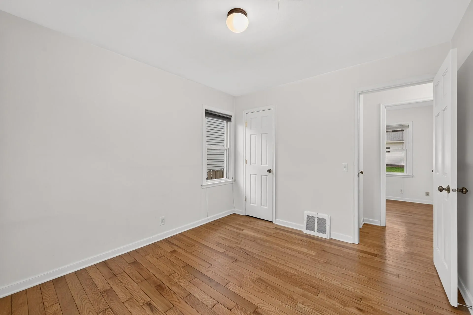 Photo 13 of 3255 Fillmore Ne Street