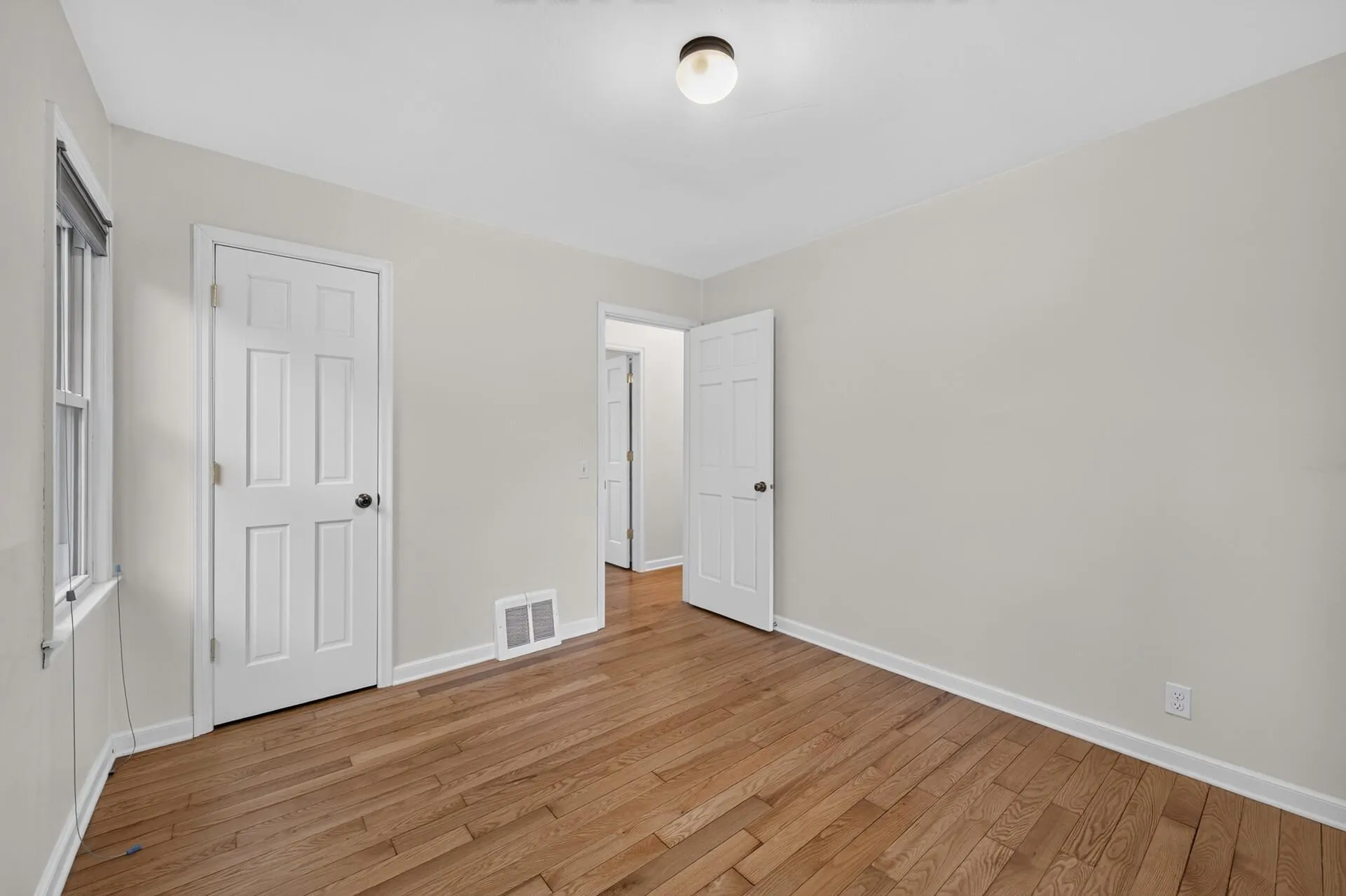 Photo 14 of 3255 Fillmore Ne Street