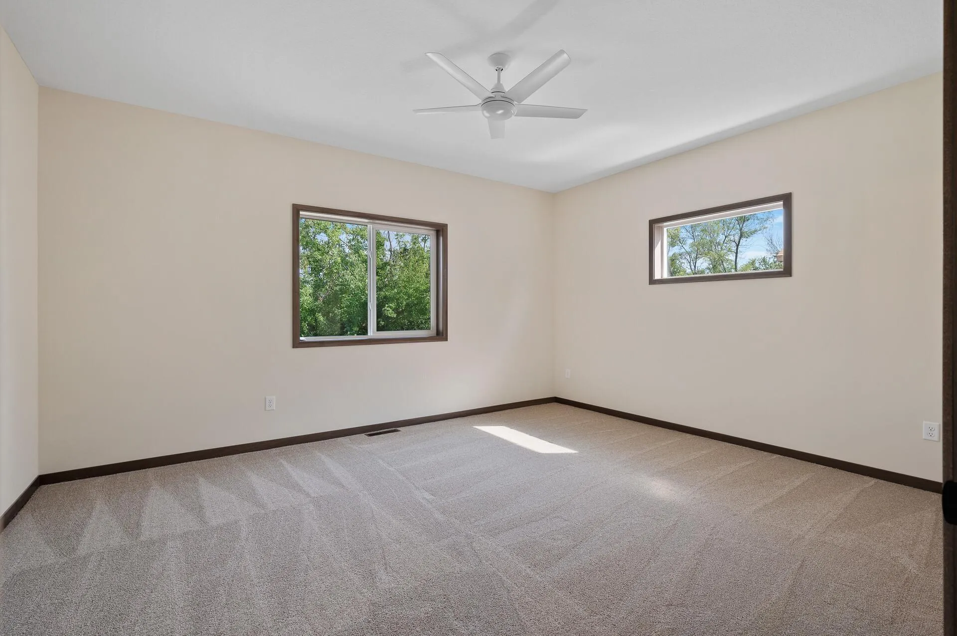 Photo 10 of 2890 Eastview Court