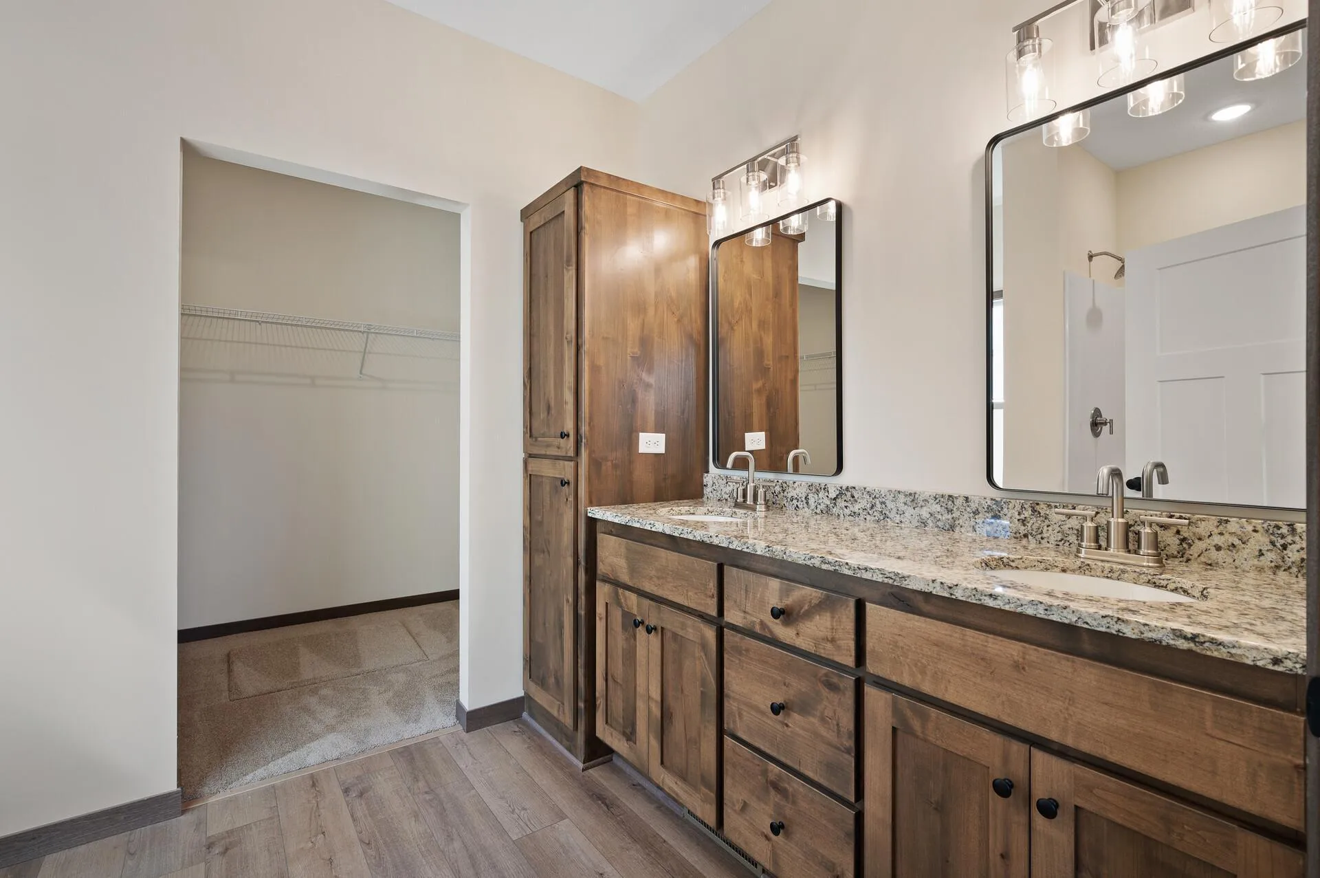 Photo 9 of 2890 Eastview Court