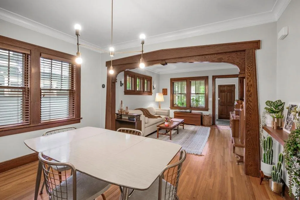 Photo 9 of 4225 Oakland Avenue