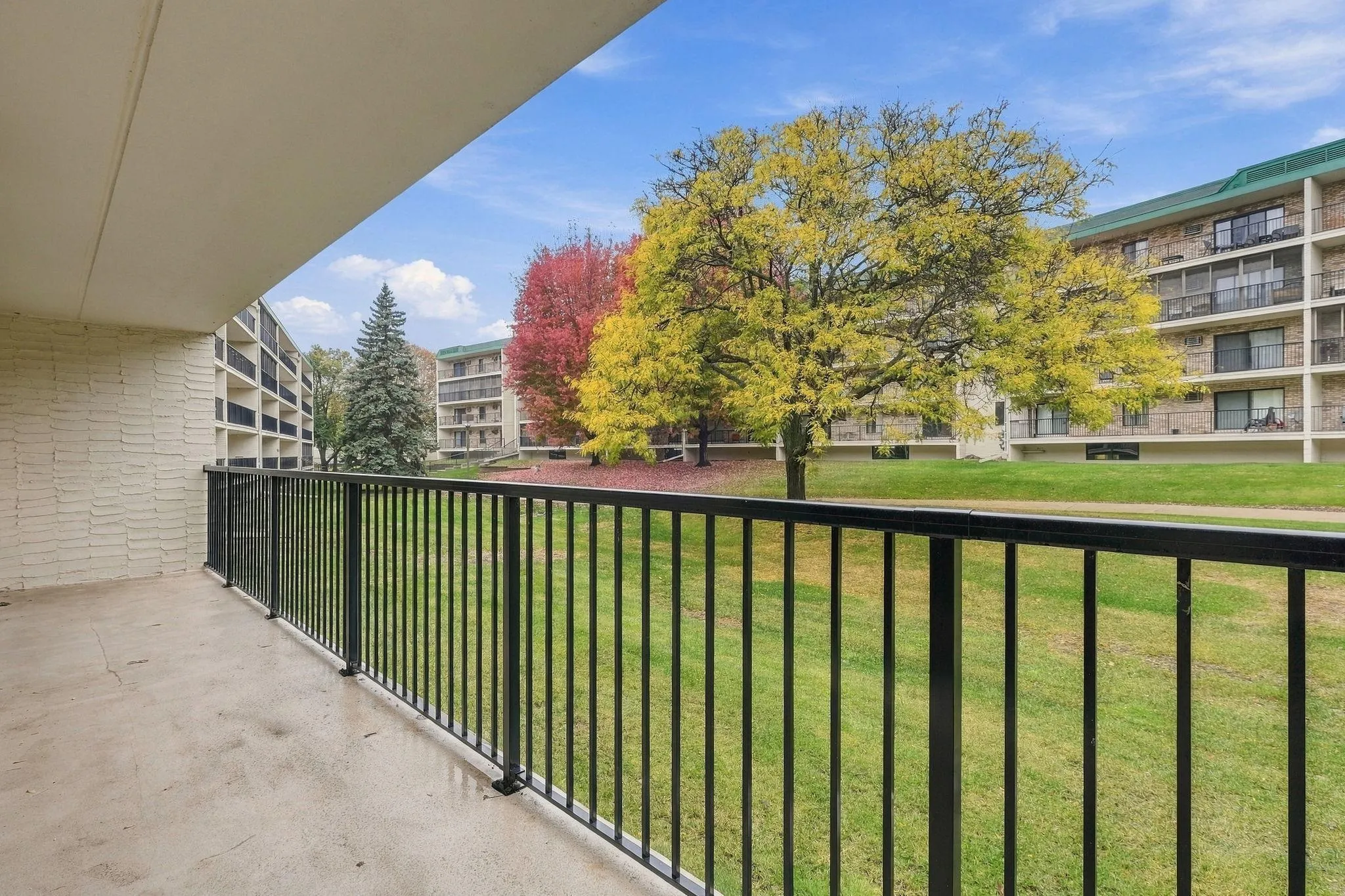 Photo 13 of 10411 Cedar Lake Road Unit 208