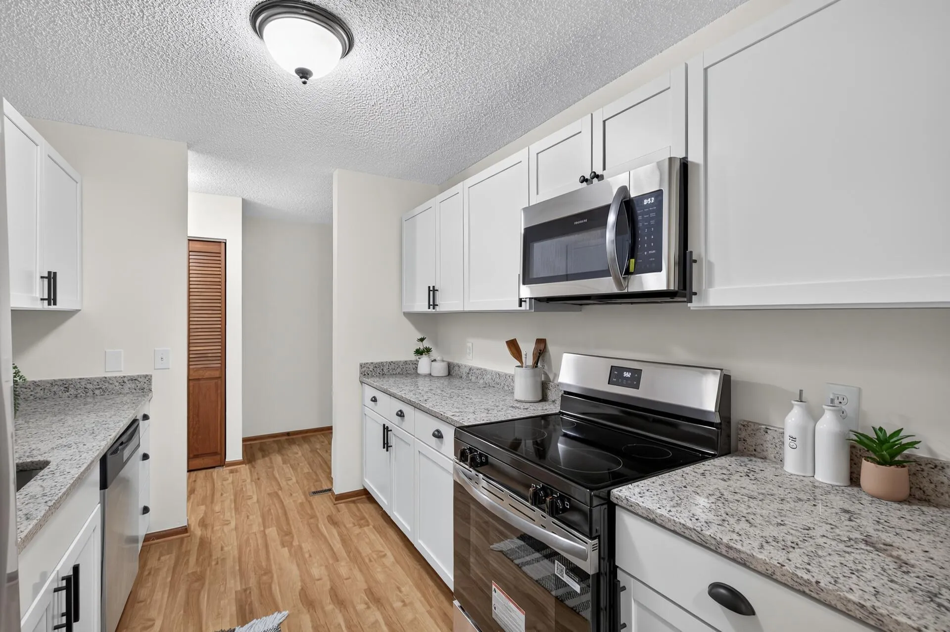 Photo 6 of 1841 113th Nw Avenue Unit 105