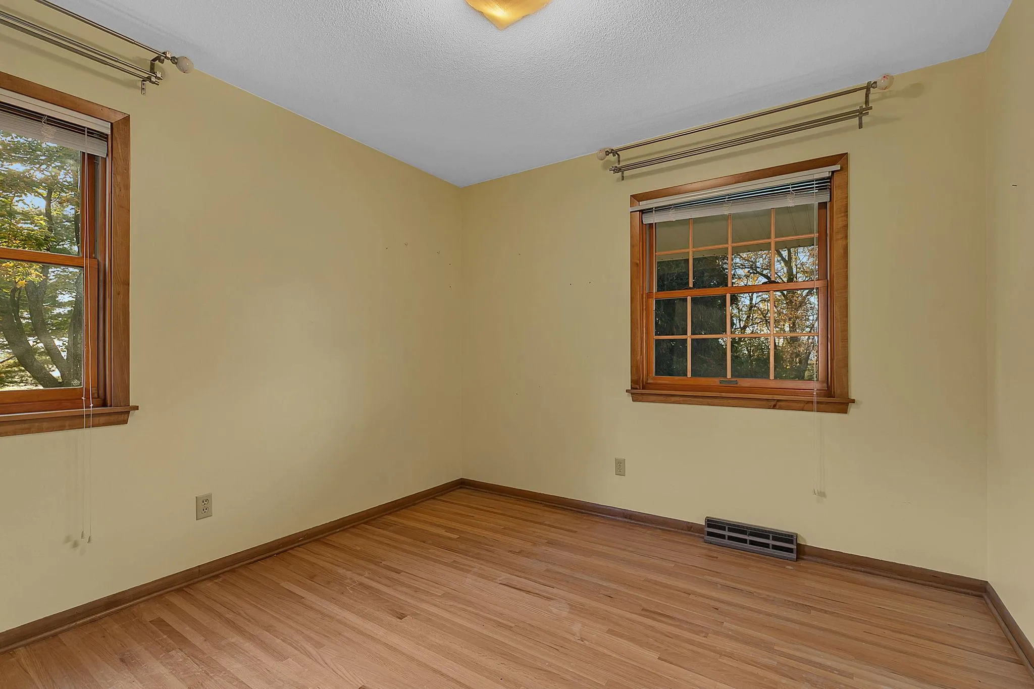Photo 12 of 12650 Roberts Drive
