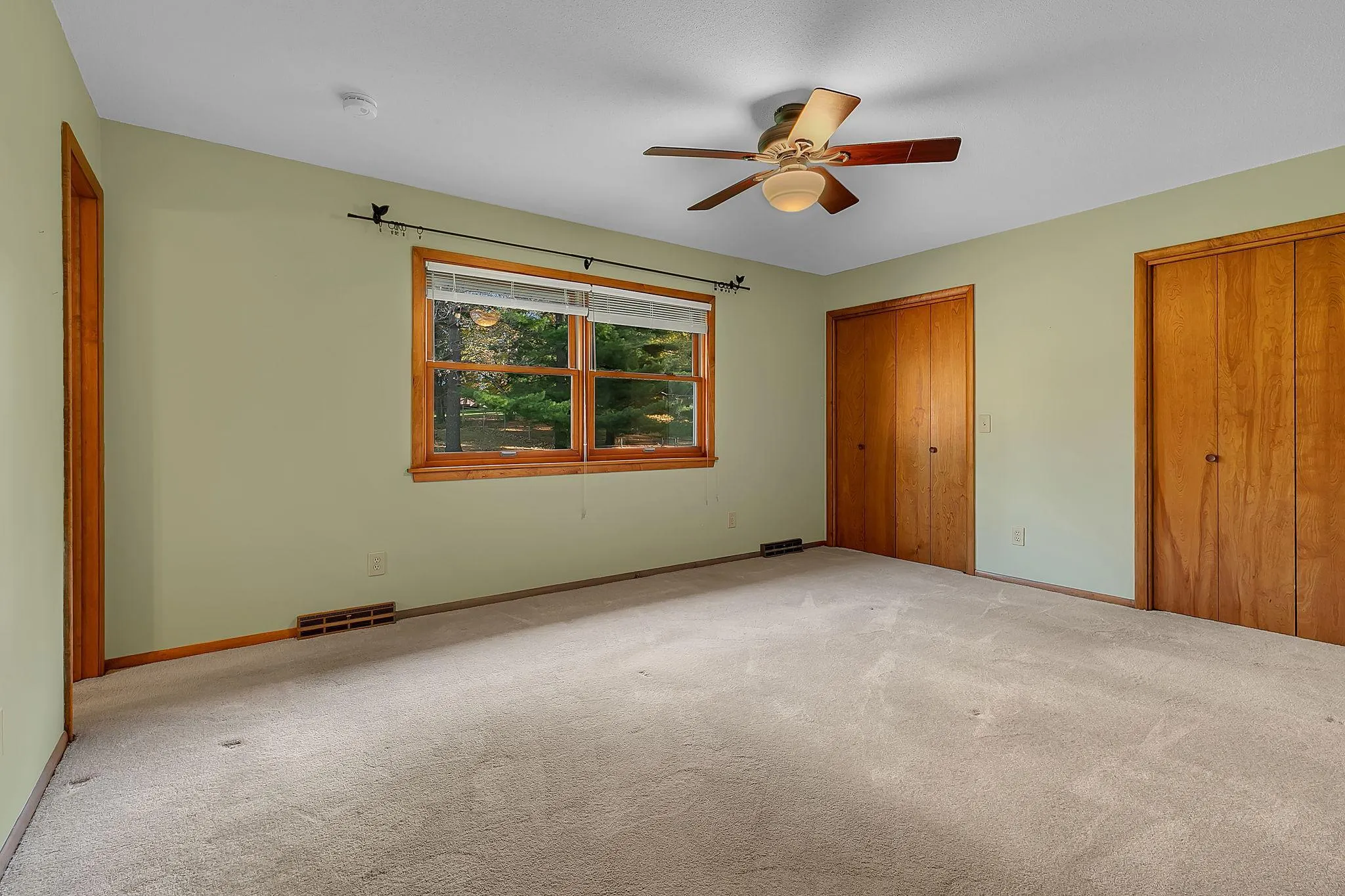 Photo 11 of 12650 Roberts Drive