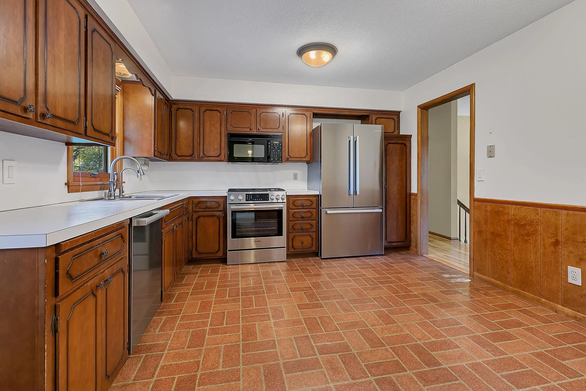Photo 7 of 12650 Roberts Drive