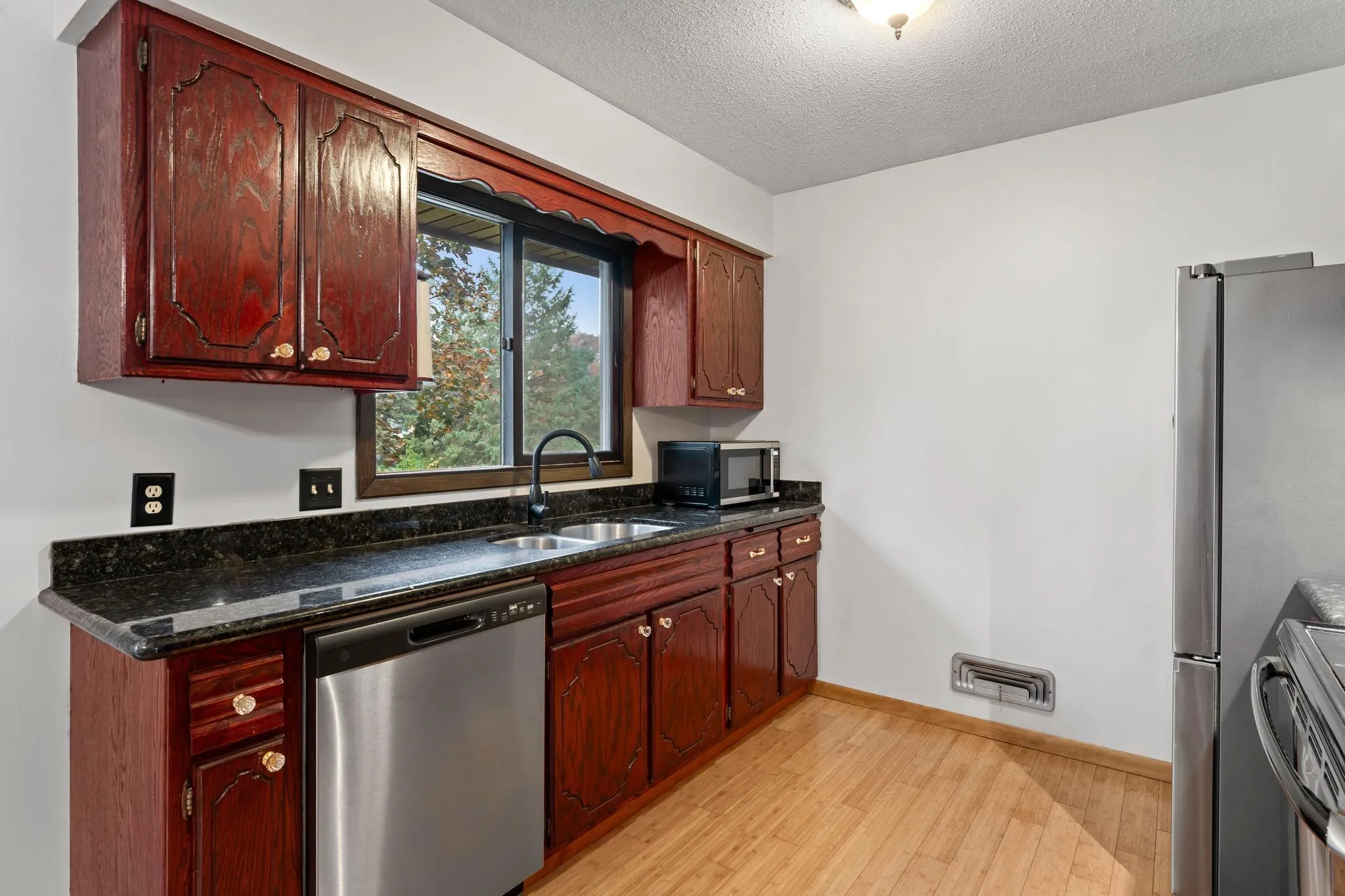 Photo 10 of 2616 Ridge Lane