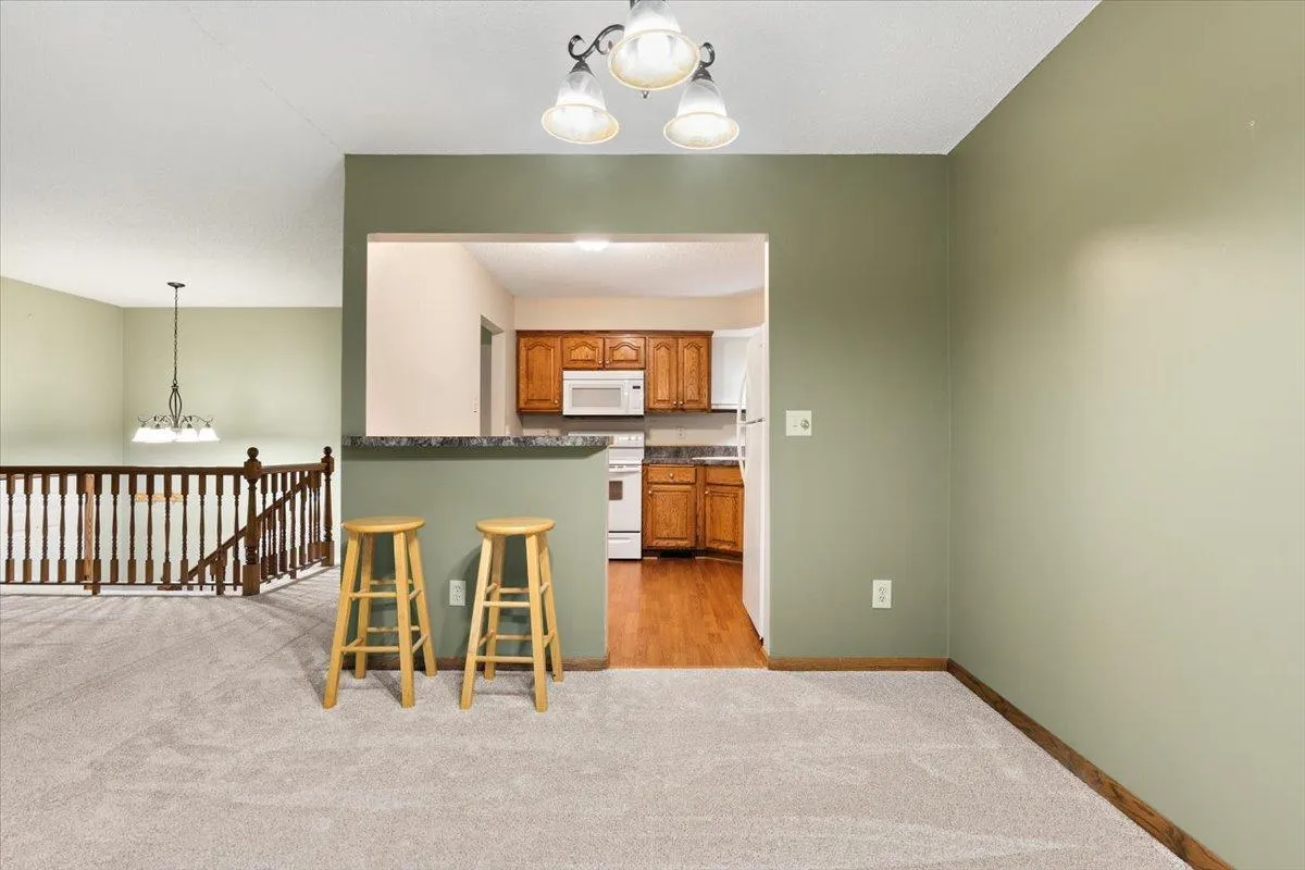 Photo 11 of 566 Donegal Circle