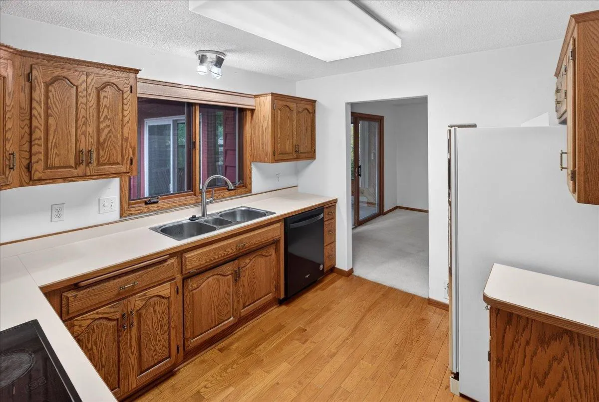 Photo 17 of 2305 E 115th Street
