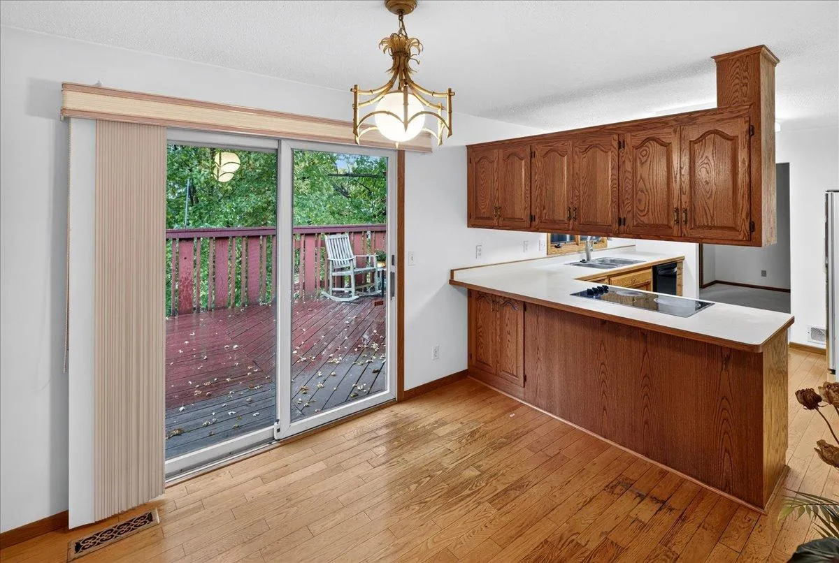 Photo 19 of 2305 E 115th Street