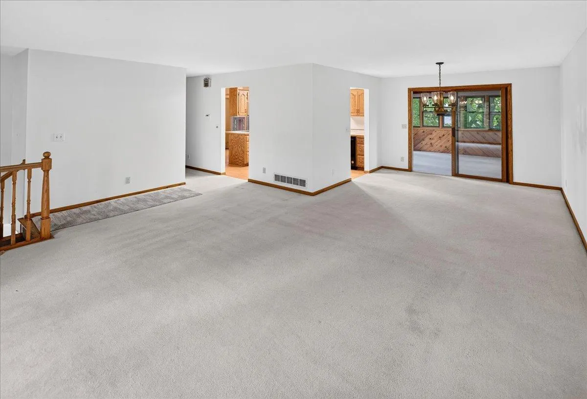 Photo 9 of 2305 E 115th Street