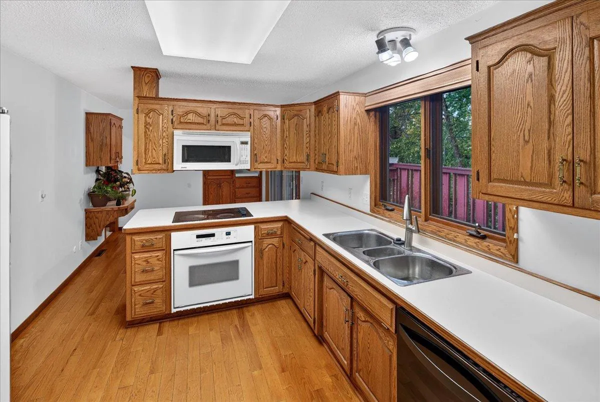 Photo 15 of 2305 E 115th Street