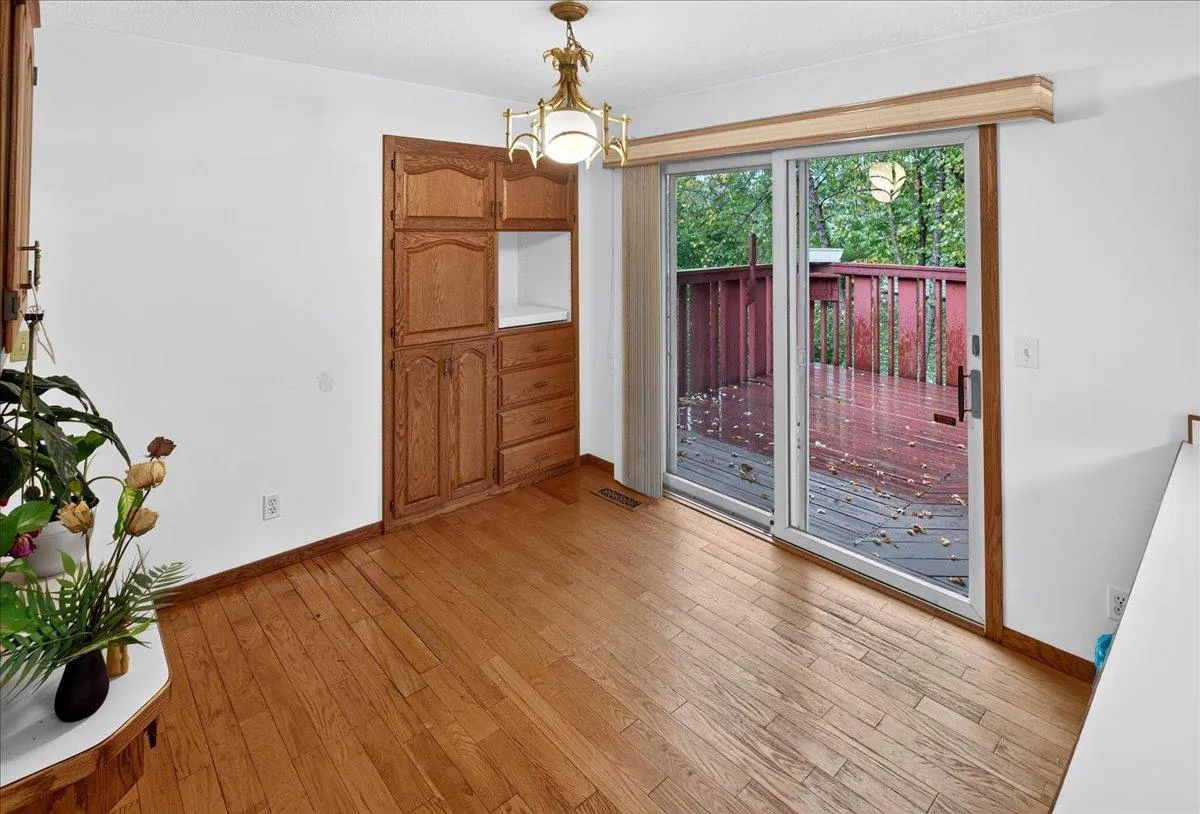 Photo 18 of 2305 E 115th Street