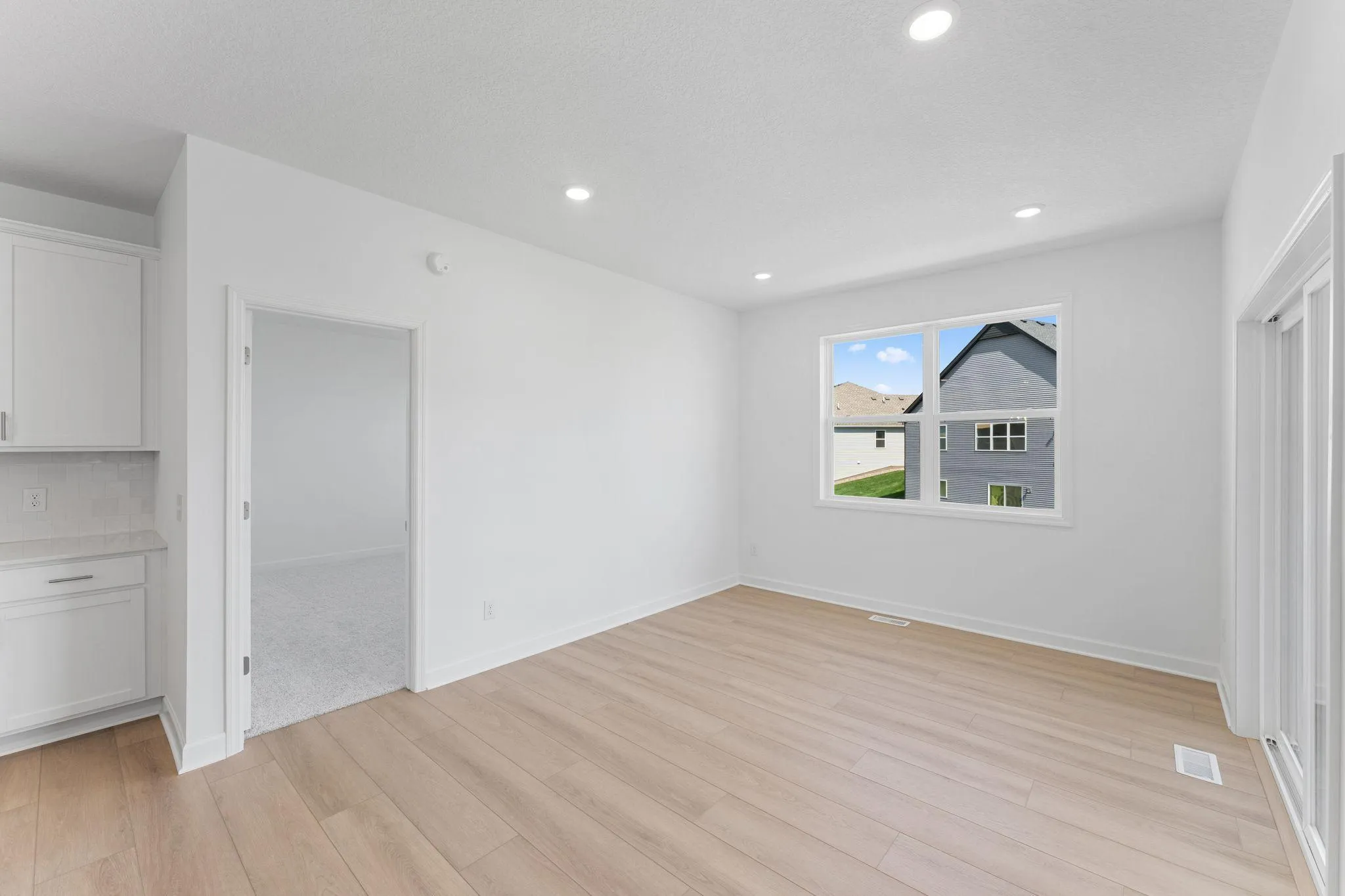 Photo 6 of 4343 132nd Ne Avenue