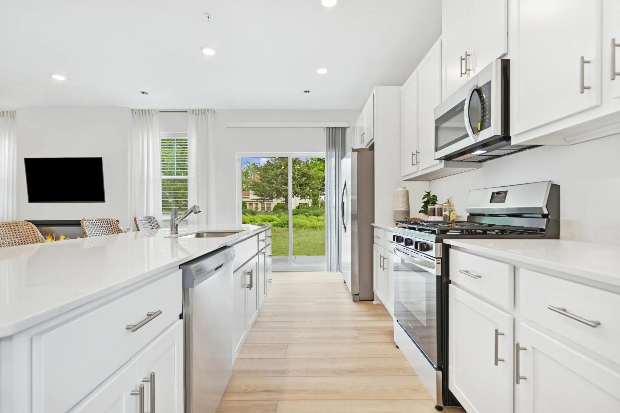 Photo 4 of 1058 Anmeadle Row