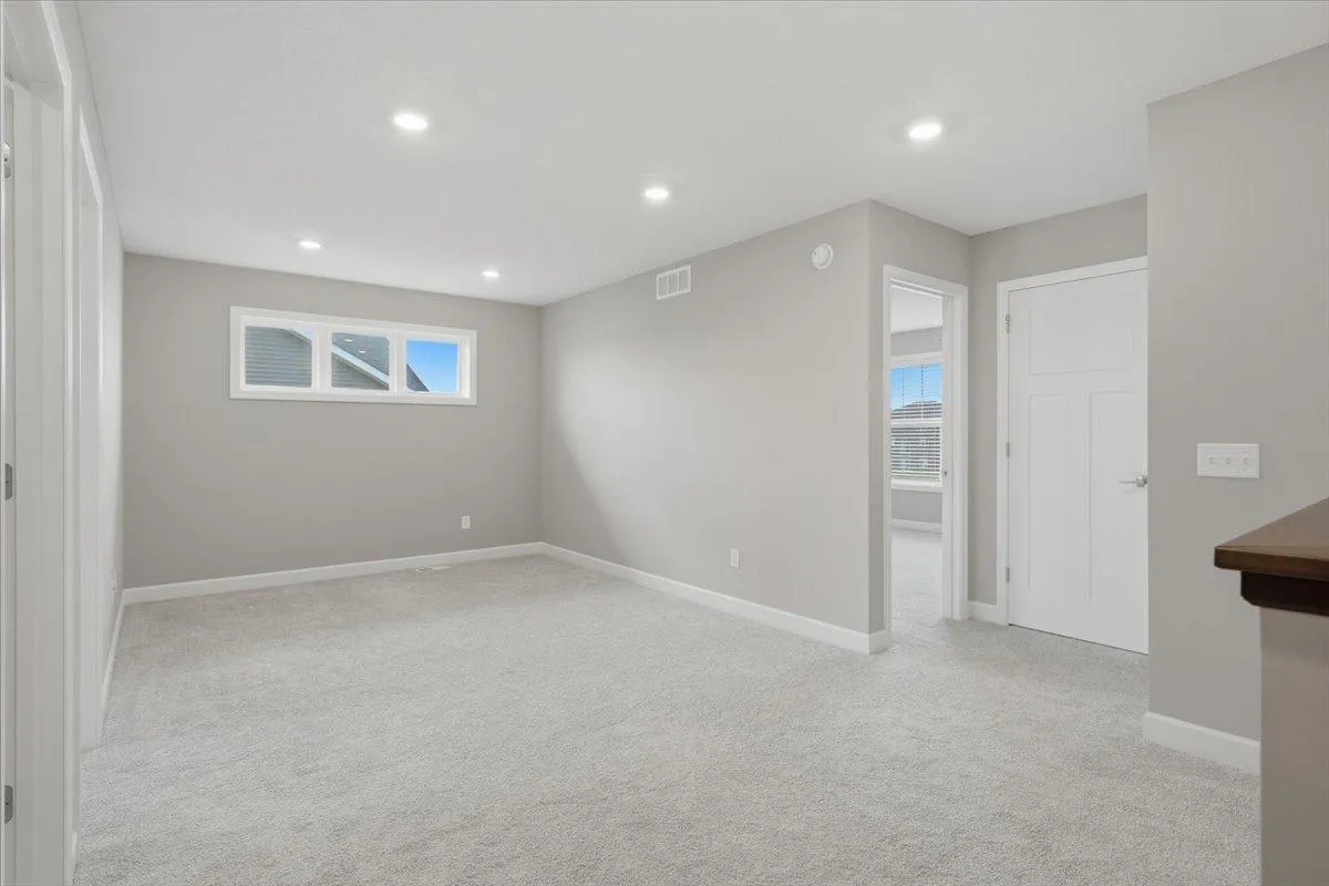 Photo 24 of 6023 Inskip S Avenue