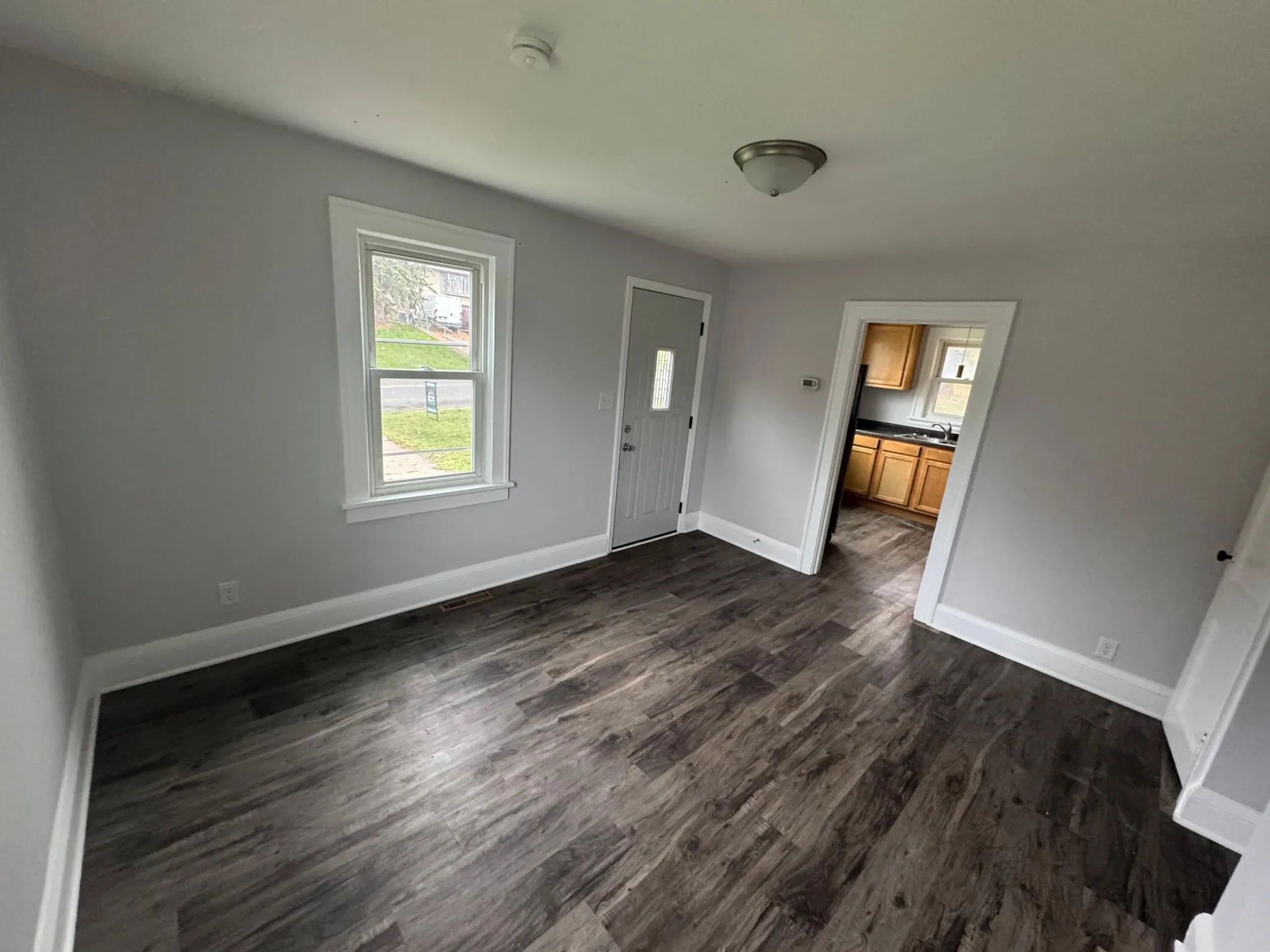 Photo 6 of 851 8th S Avenue