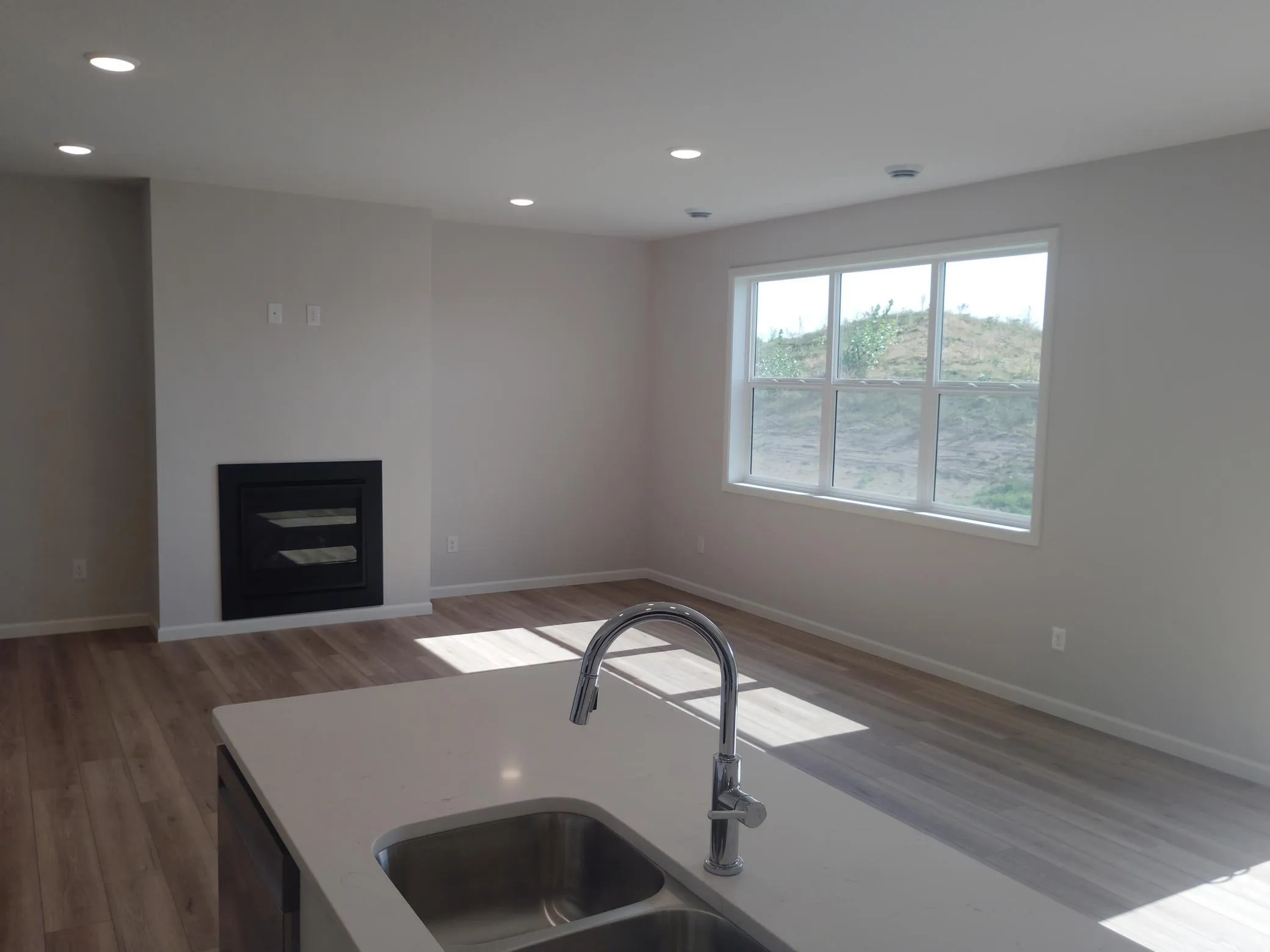 Photo 8 of 10569 Goodview S Avenue